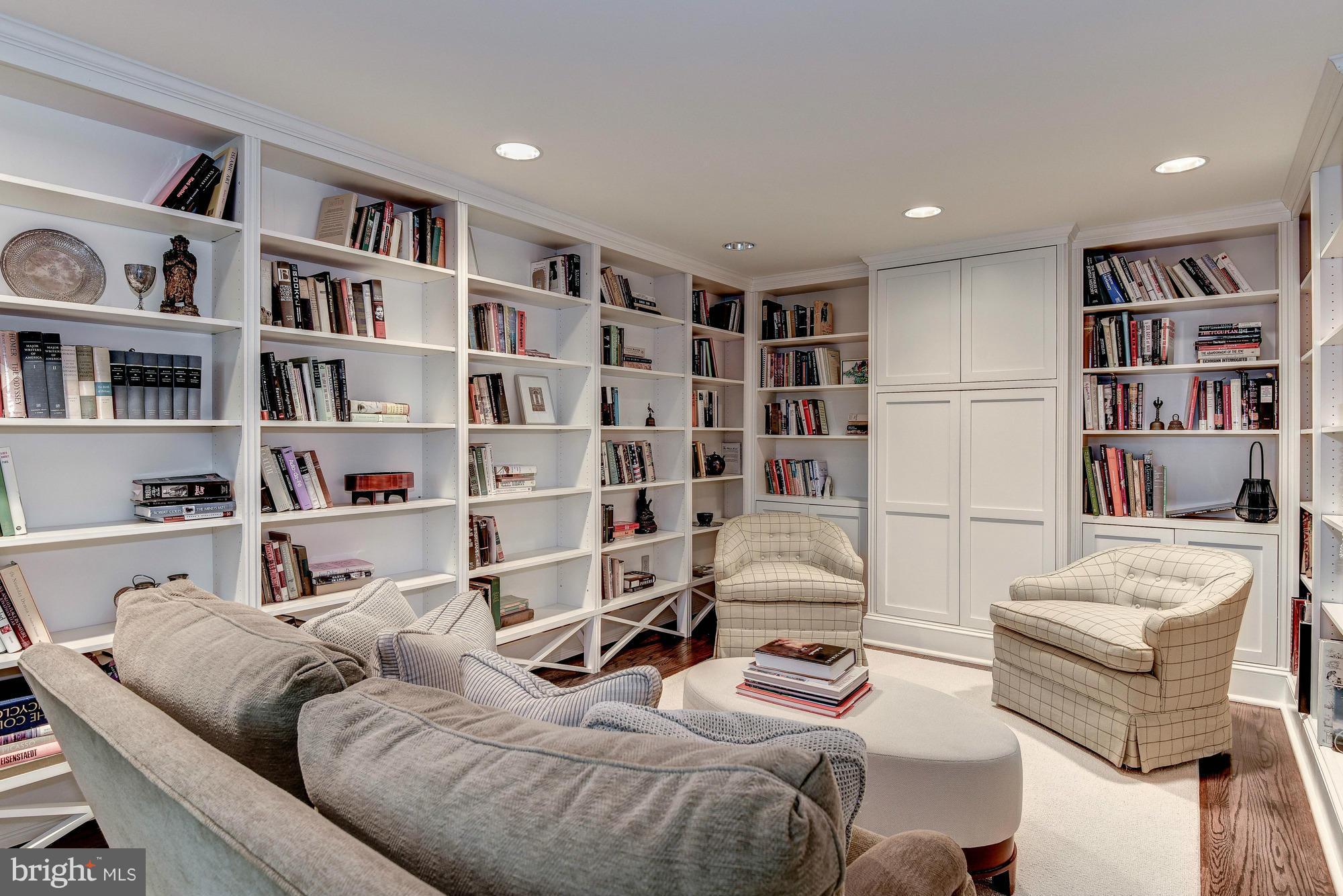 CHEVY CHASE PARK - Residential