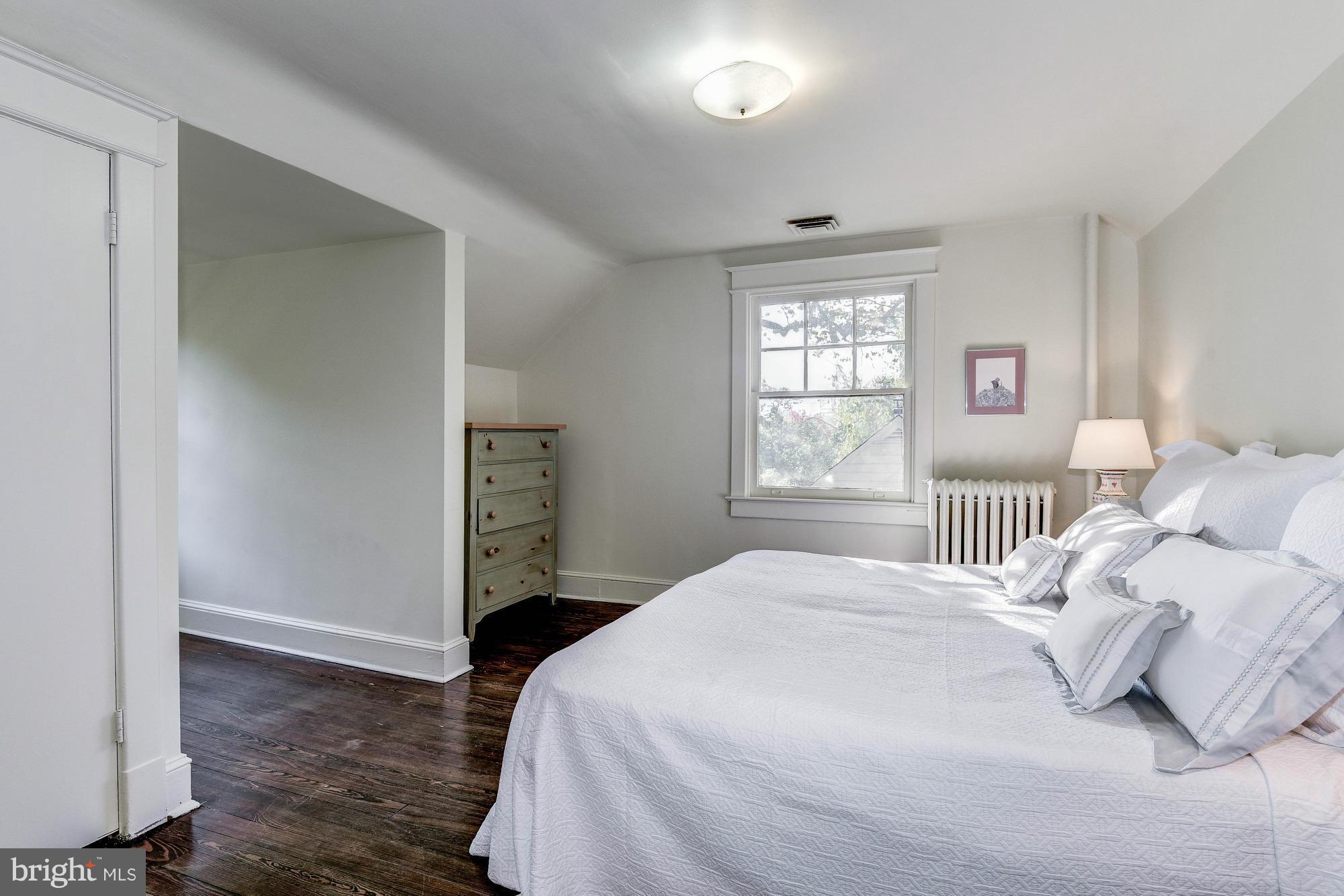 CHEVY CHASE PARK - Residential