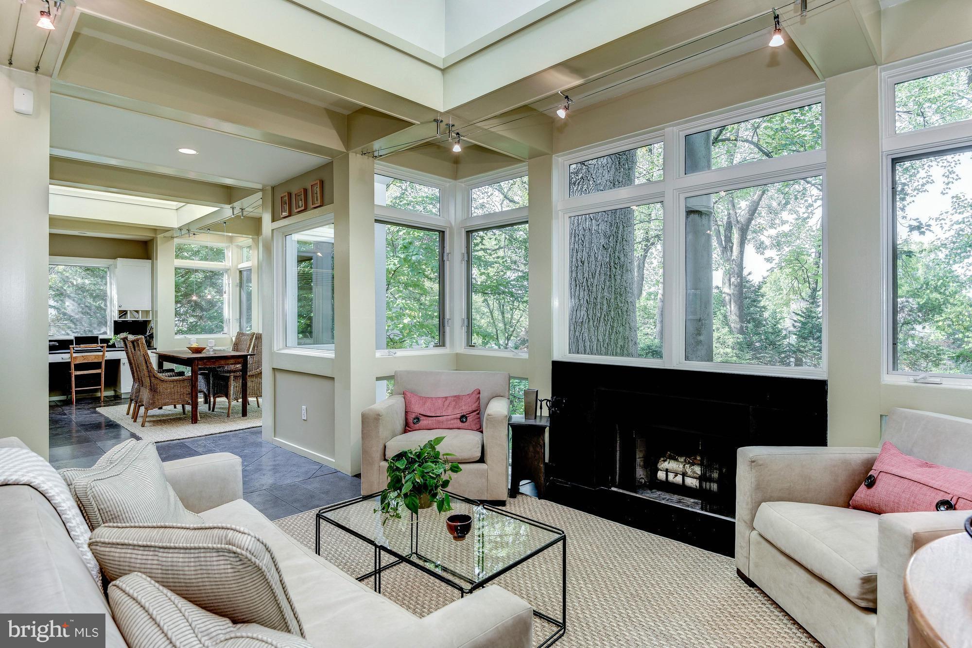 CHEVY CHASE PARK - Residential