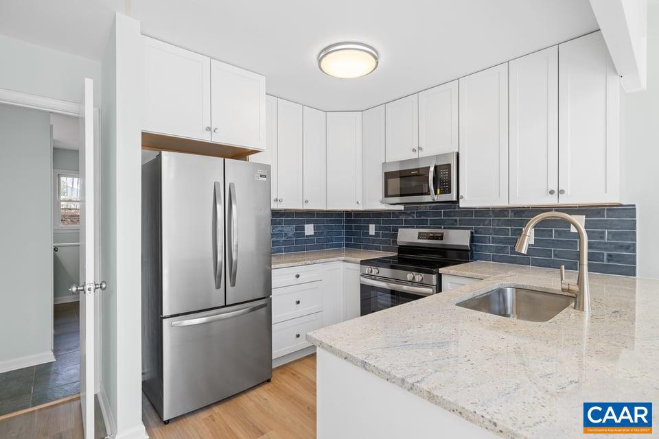 LAKE MONTICELLO - Residential