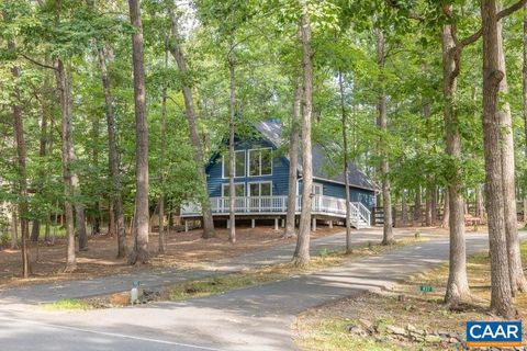 Homes For Sale - 835 Jefferson Dr Dr<br/> PALMYRA, VA 22963