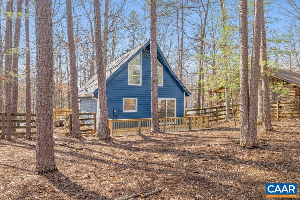 LAKE MONTICELLO - Residential