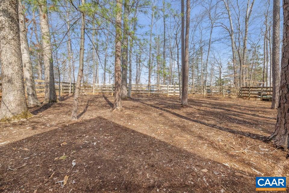 LAKE MONTICELLO - Residential