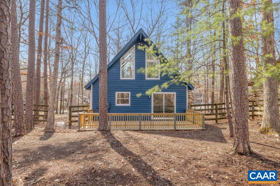 LAKE MONTICELLO - Residential