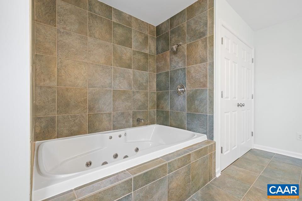 LAKE MONTICELLO - Residential