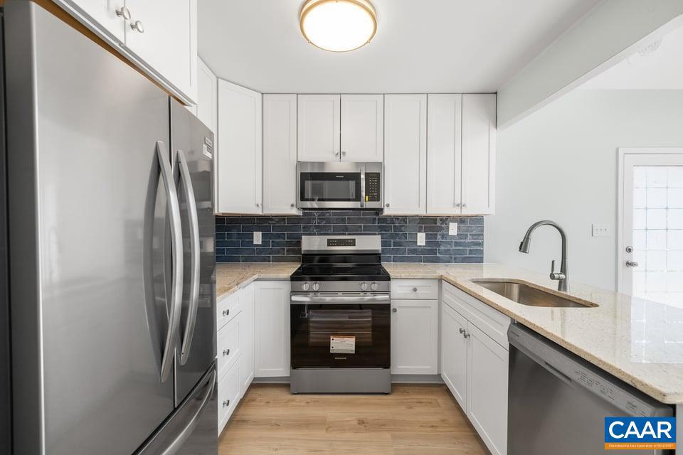 LAKE MONTICELLO - Residential