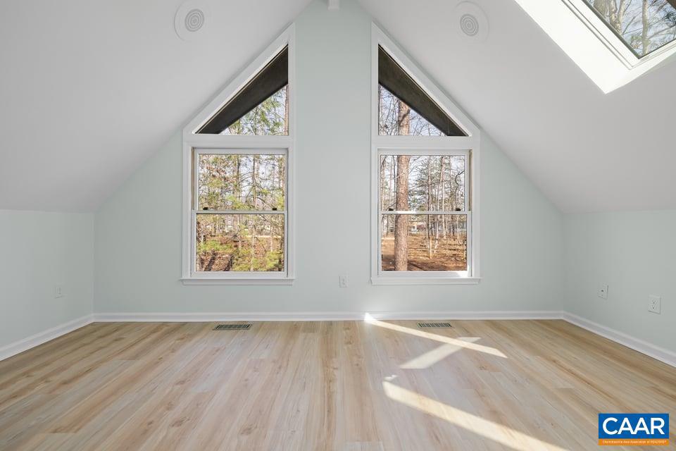 LAKE MONTICELLO - Residential