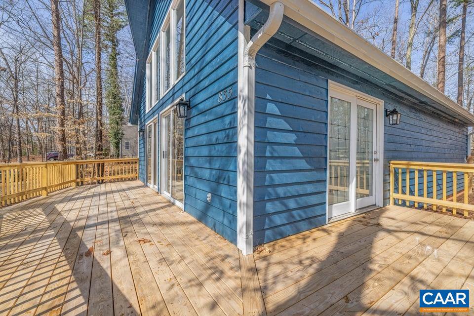 LAKE MONTICELLO - Residential