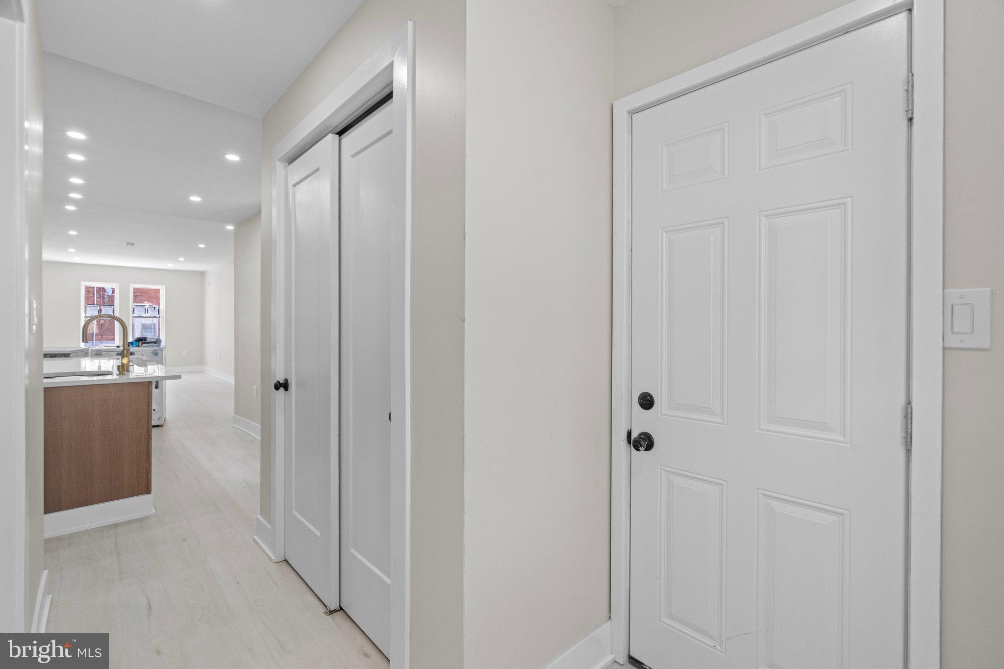 POINT BREEZE - Residential