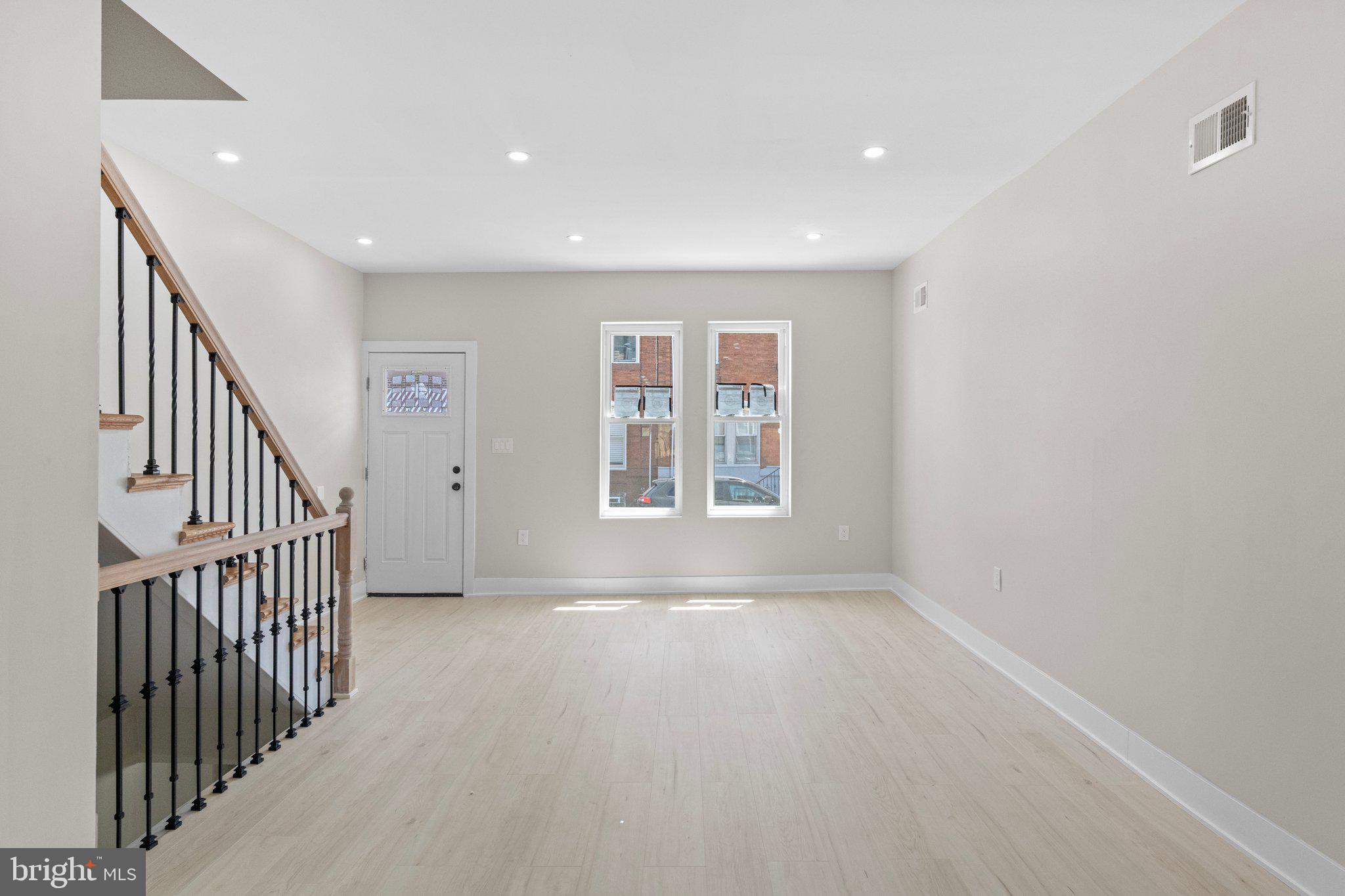 POINT BREEZE - Residential