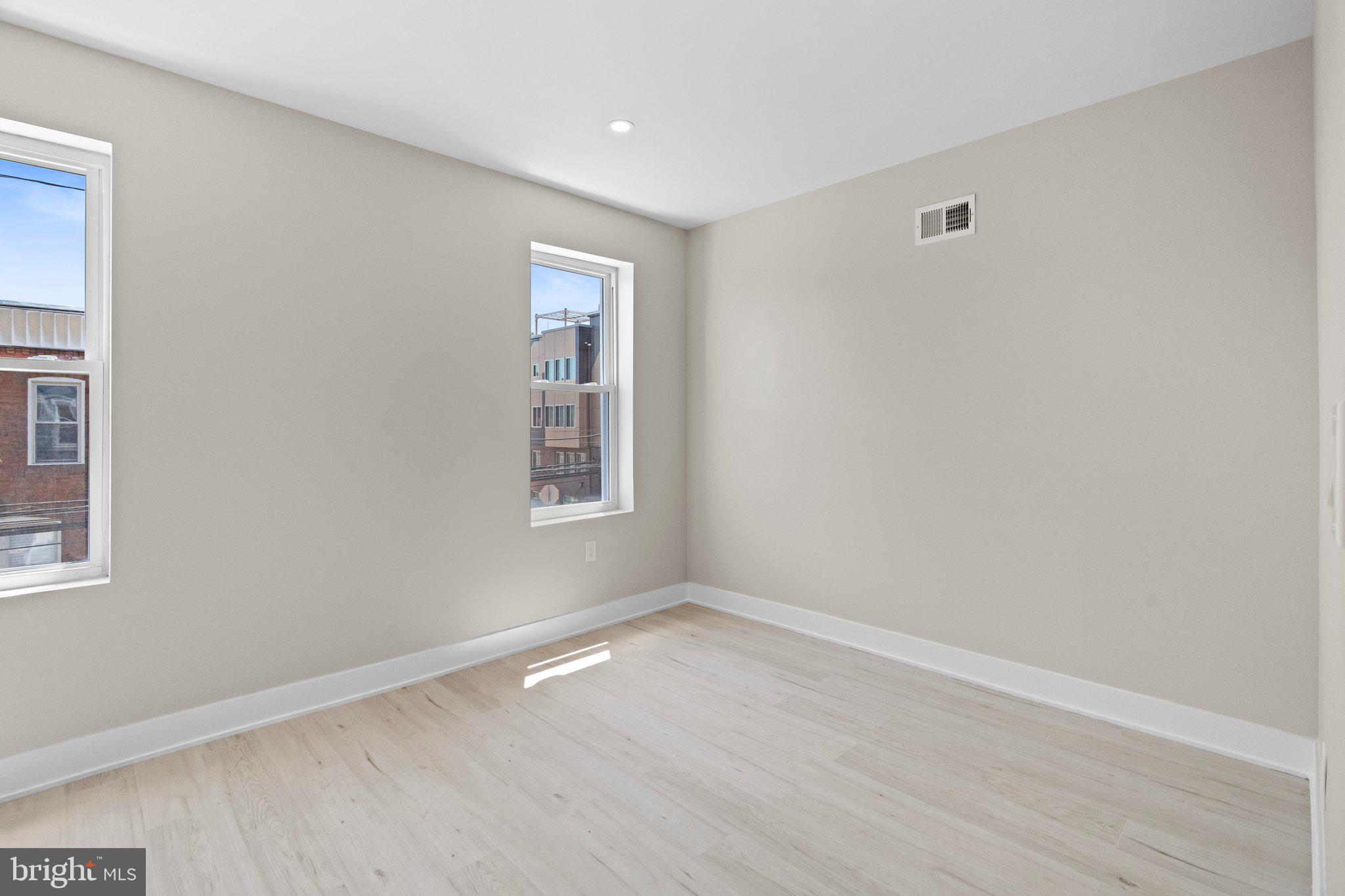 POINT BREEZE - Residential