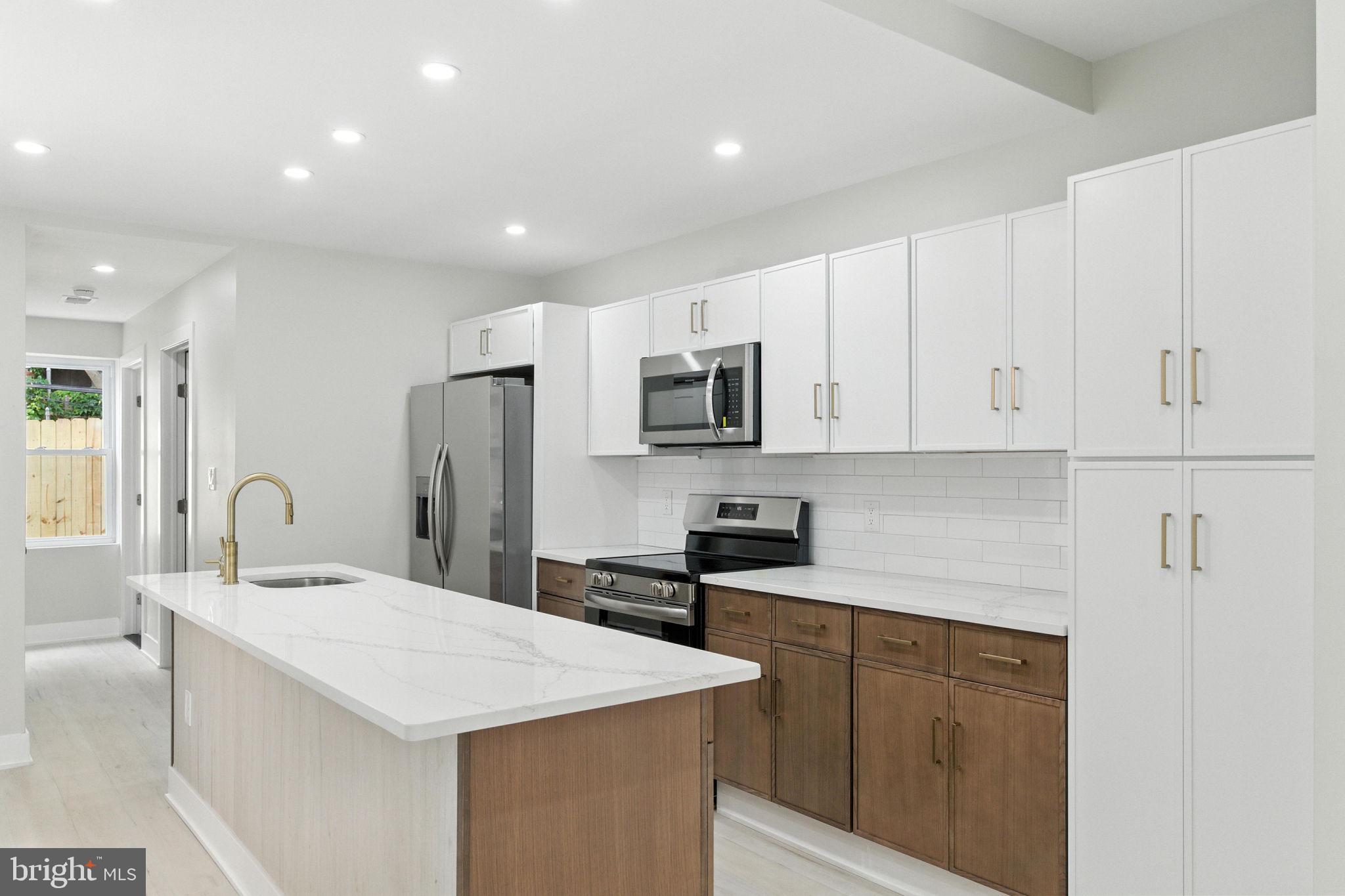 POINT BREEZE - Residential