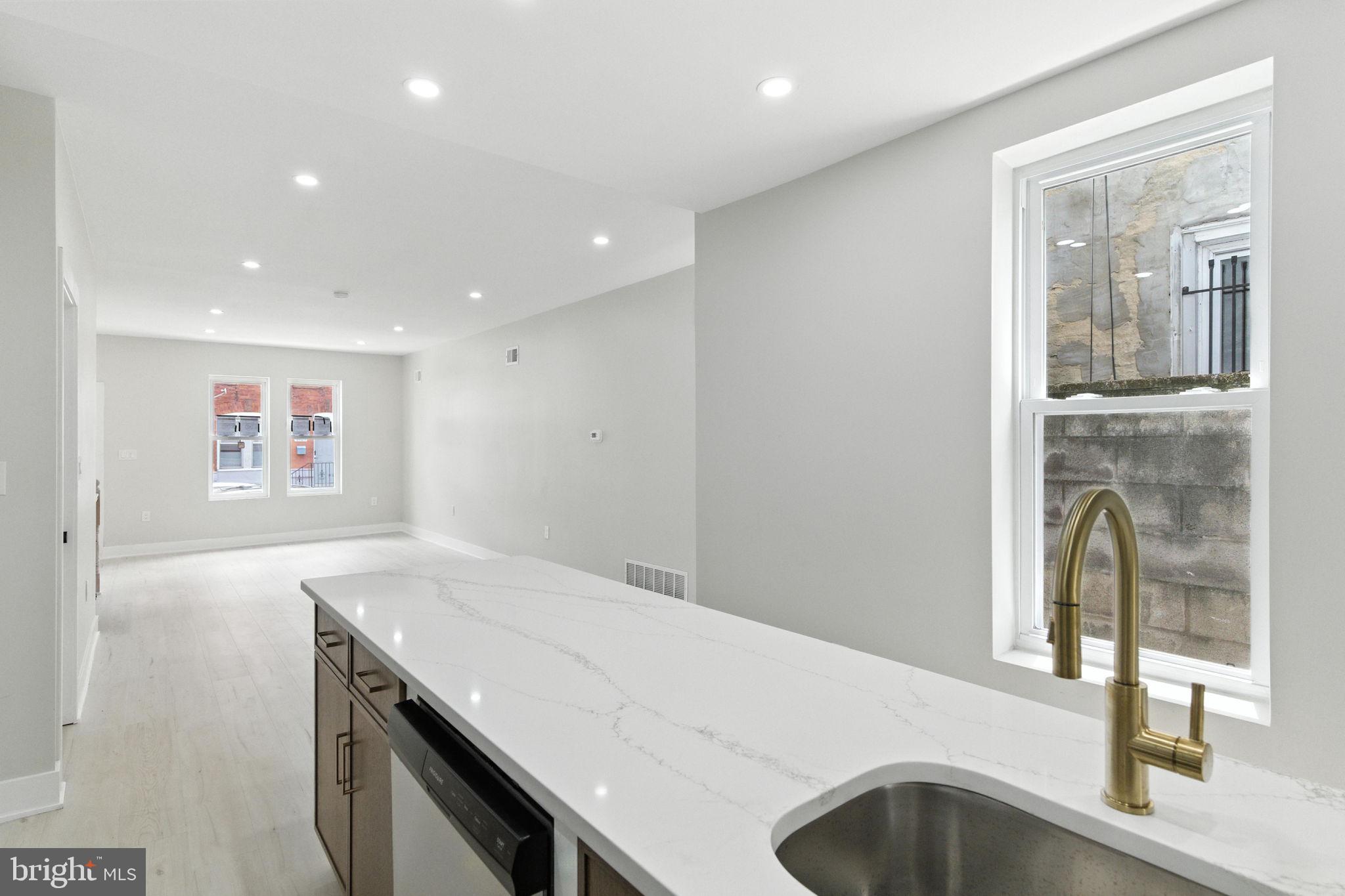 POINT BREEZE - Residential