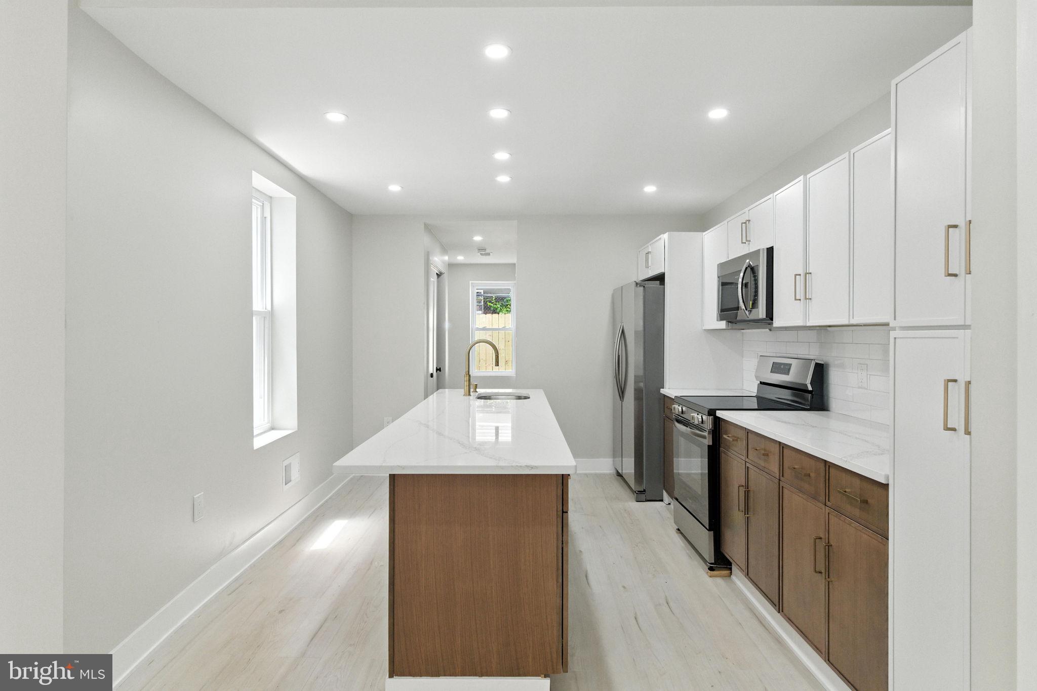 POINT BREEZE - Residential