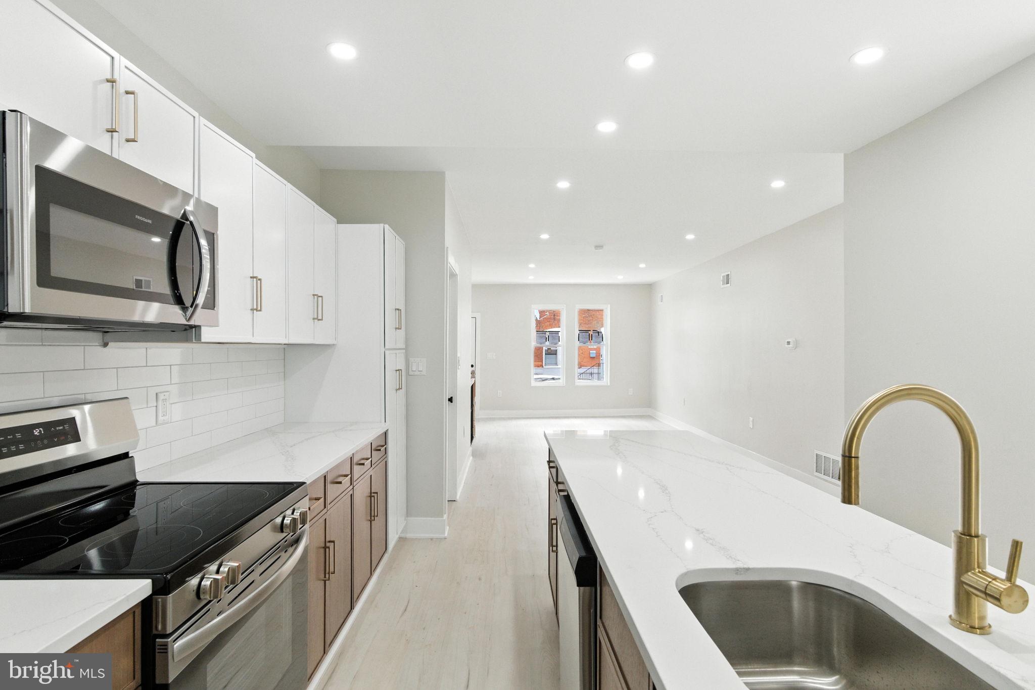 POINT BREEZE - Residential