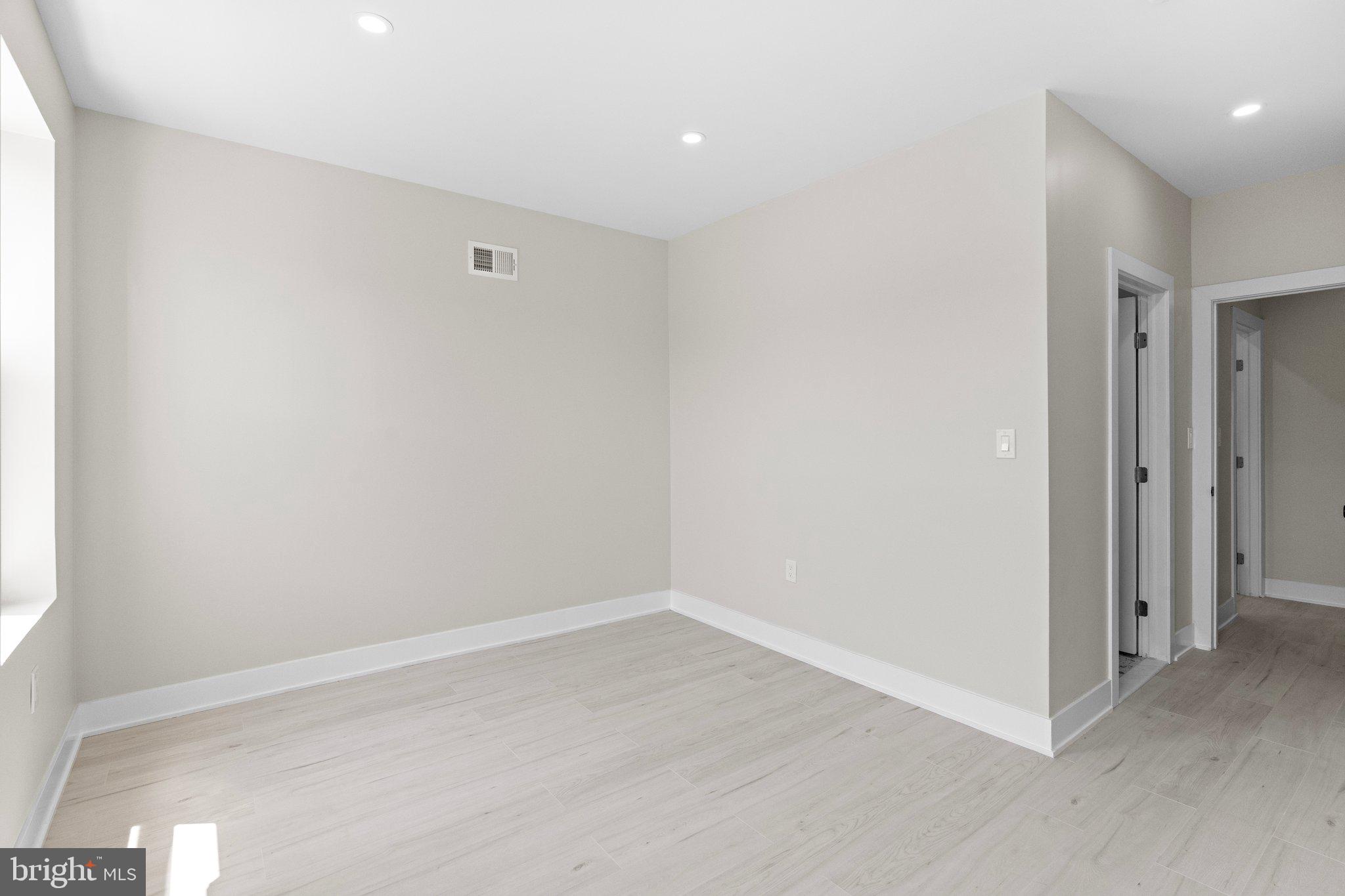 POINT BREEZE - Residential