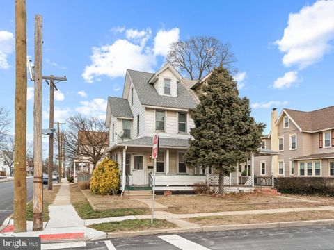 Townhouse For Sale - 700 Chestnut Street<br/> DELANCO, NJ 08075