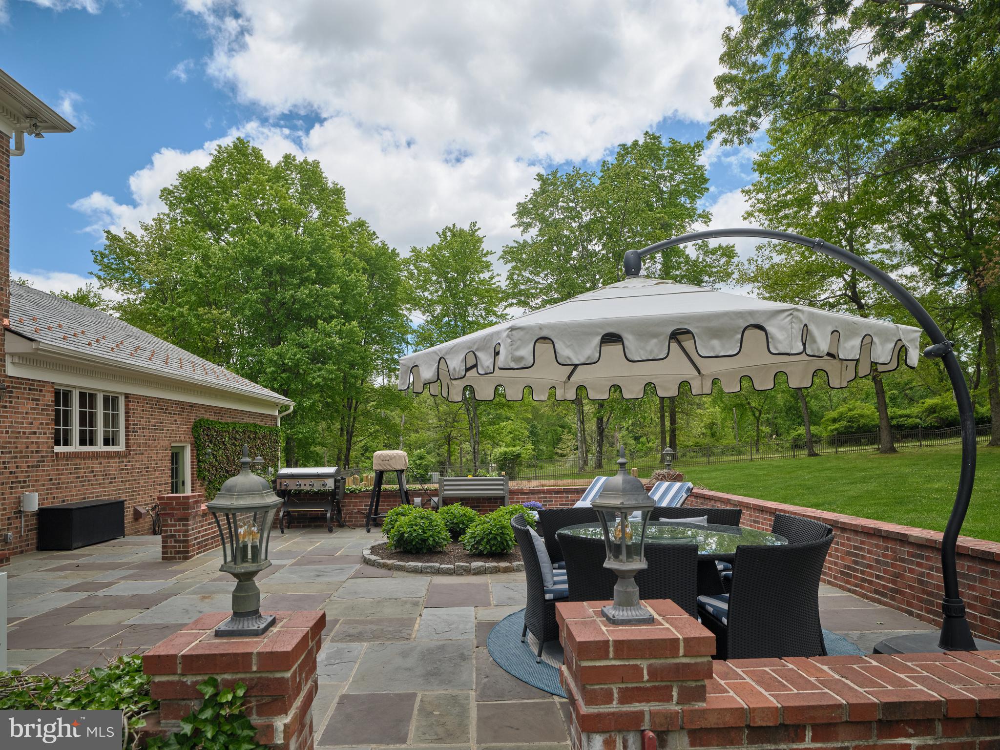WOODLAND ACRES - Residential