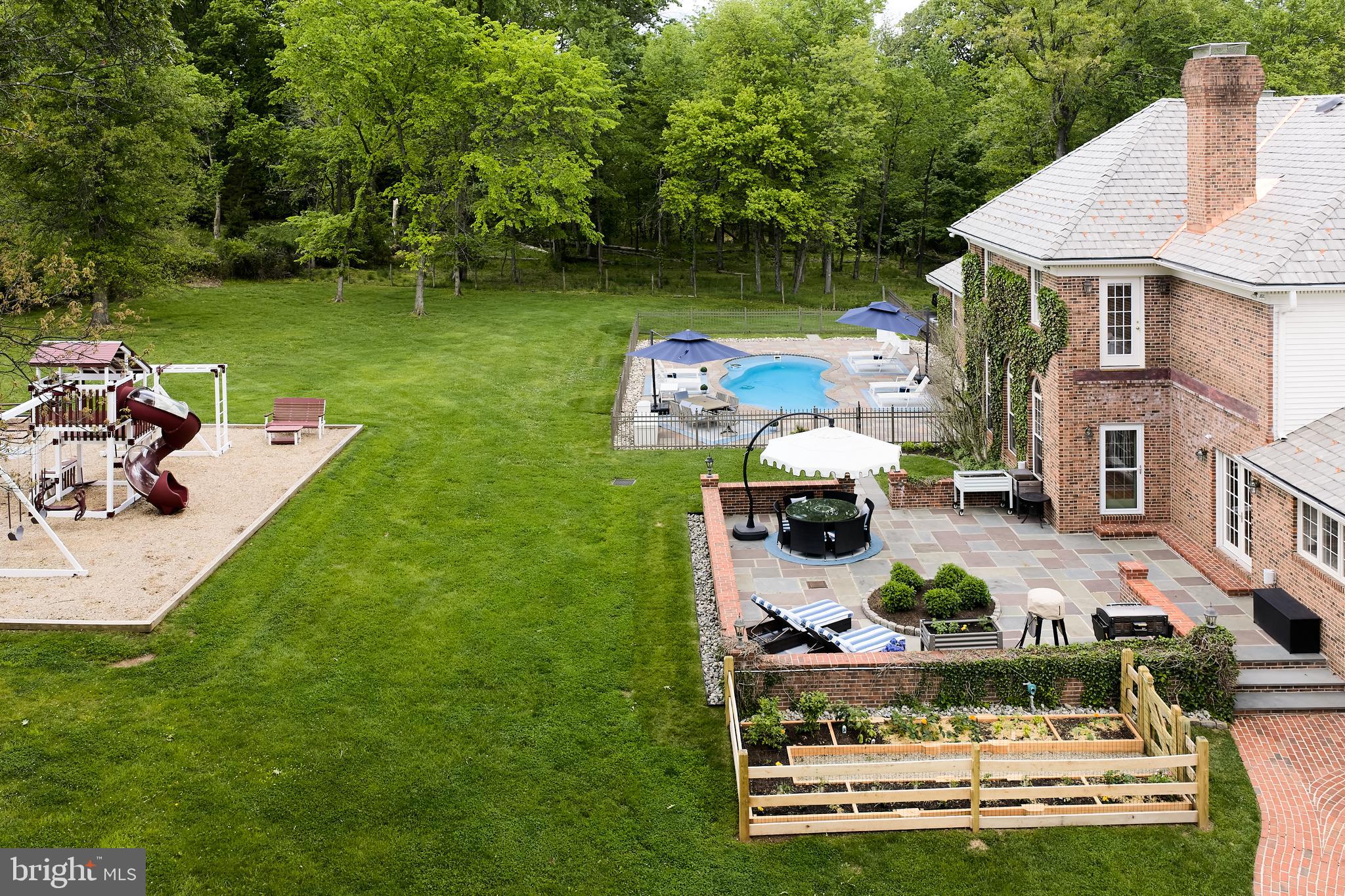 WOODLAND ACRES - Residential