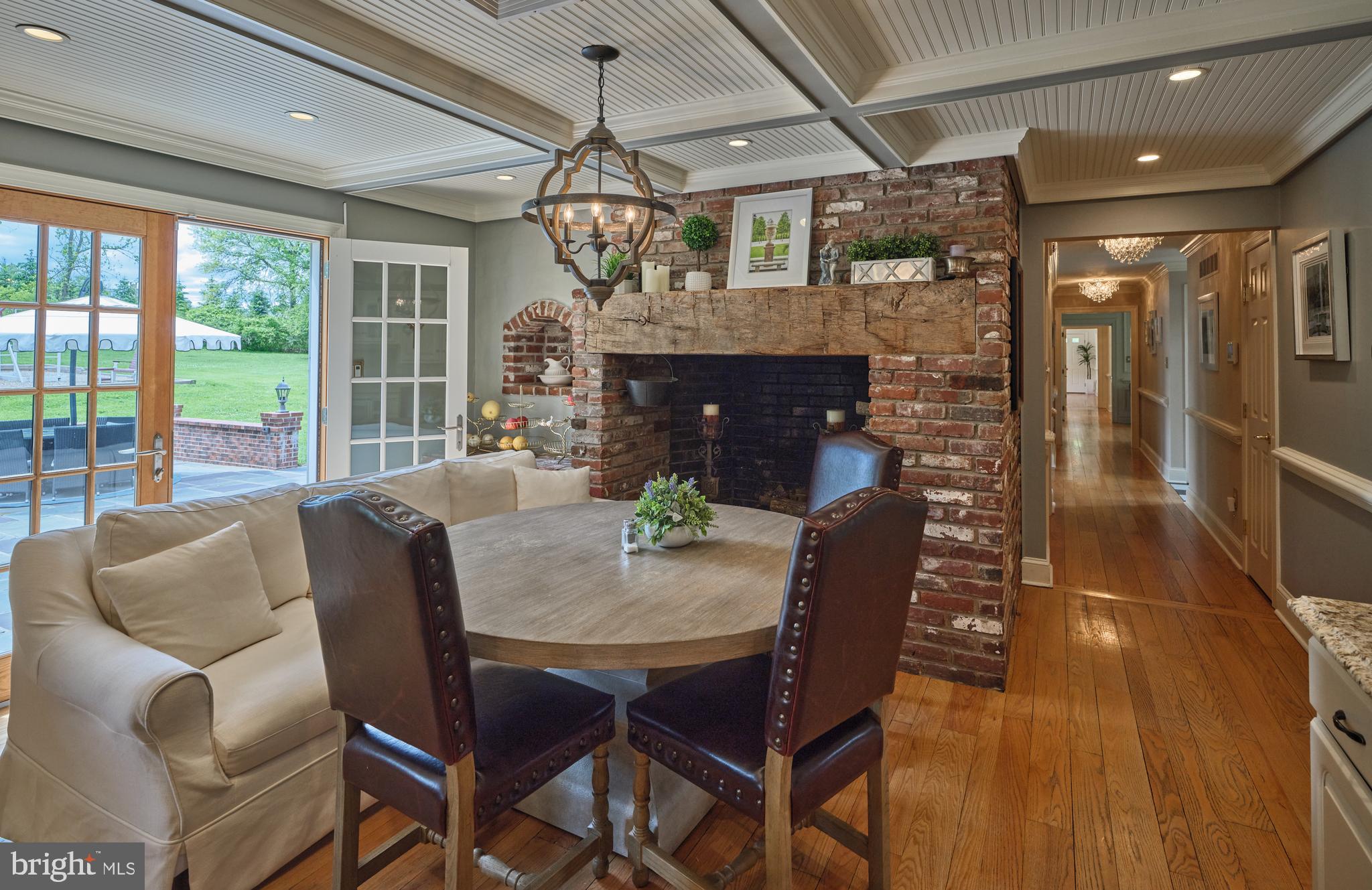 WOODLAND ACRES - Residential