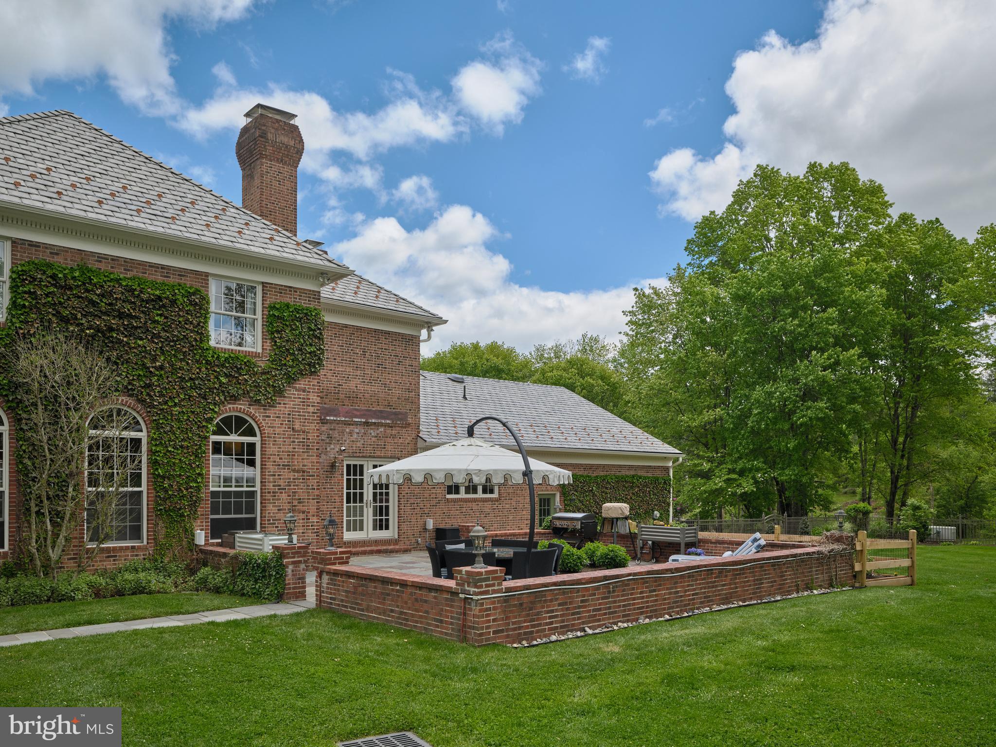 WOODLAND ACRES - Residential