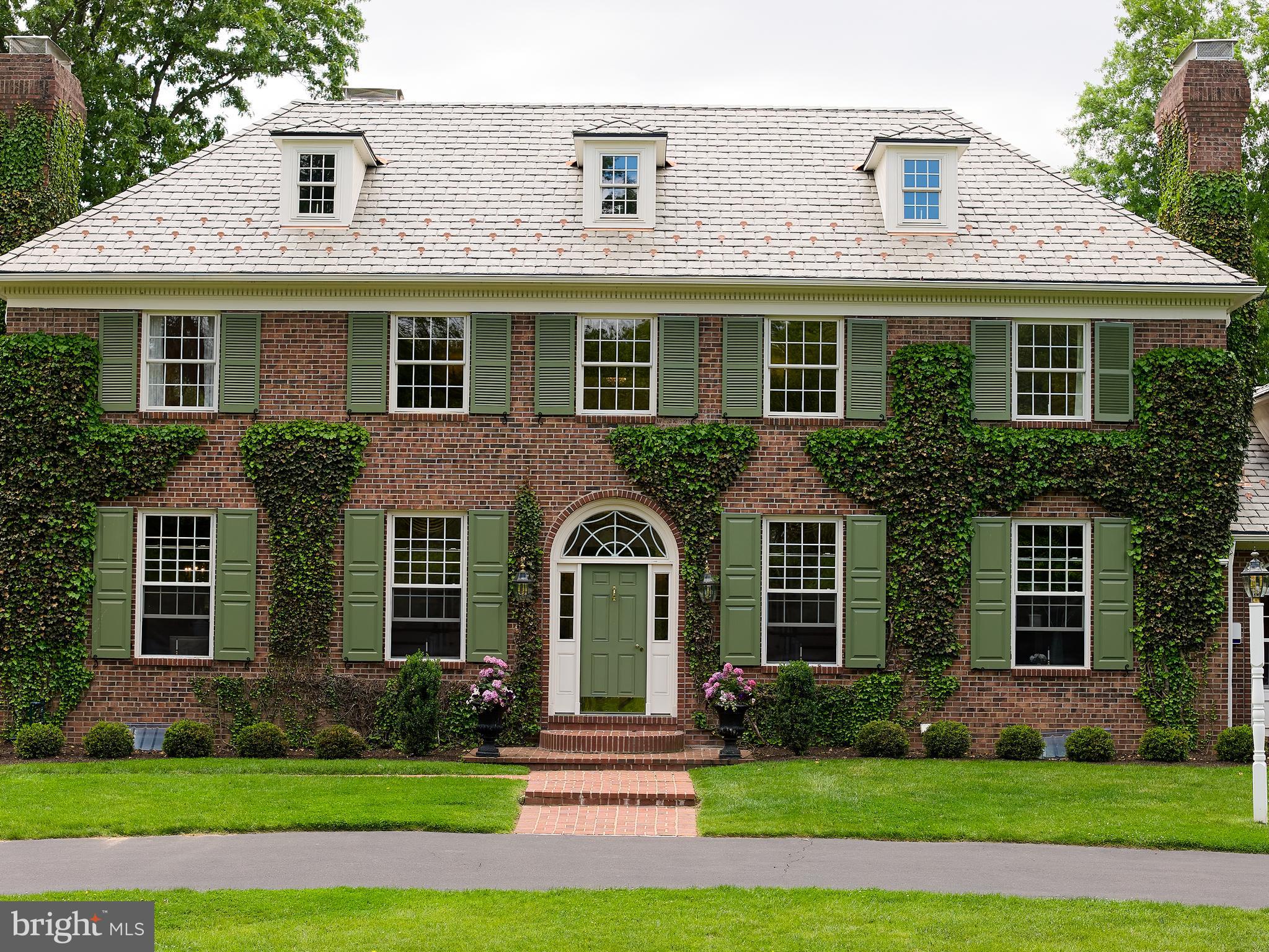 WOODLAND ACRES - Residential