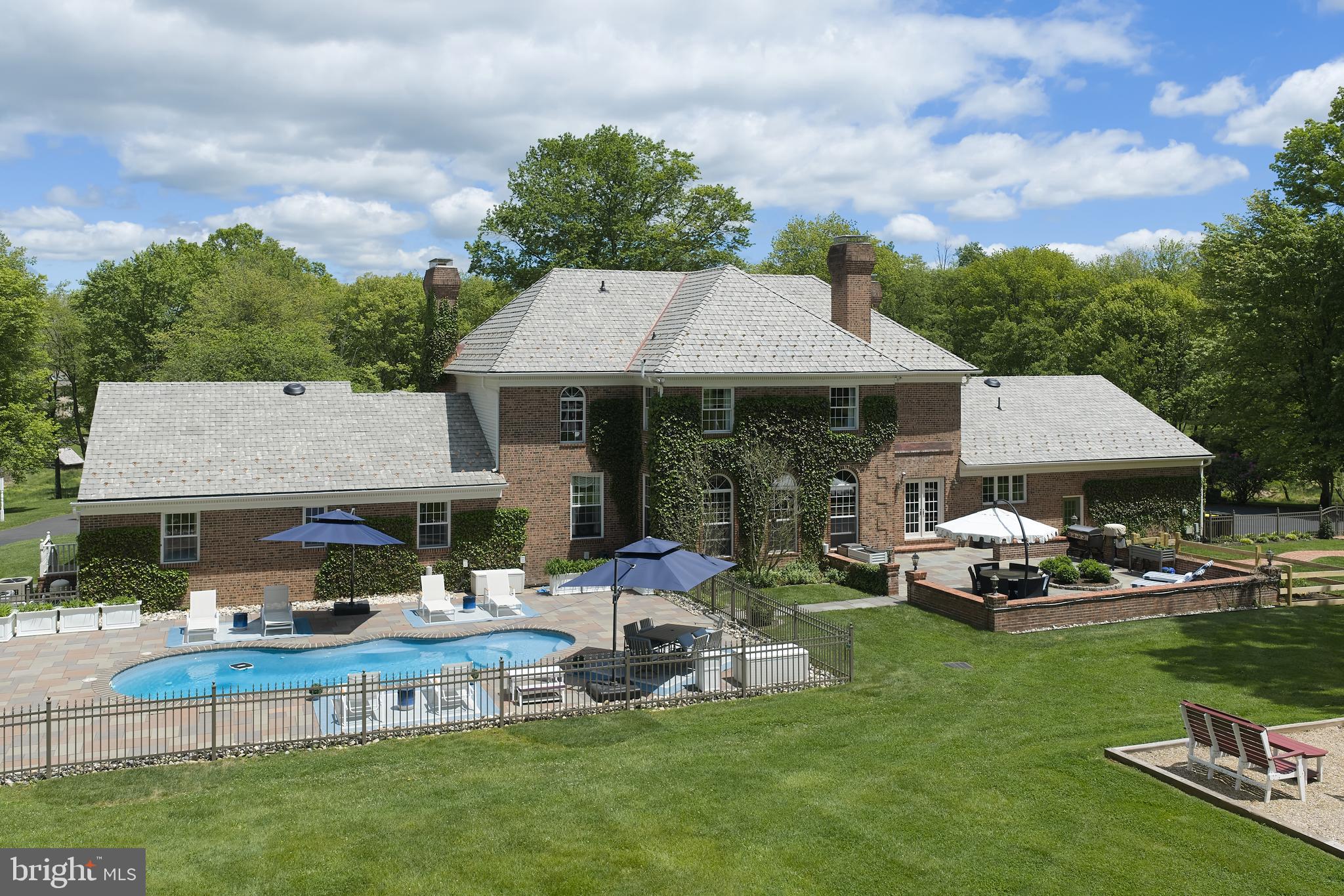 WOODLAND ACRES - Residential