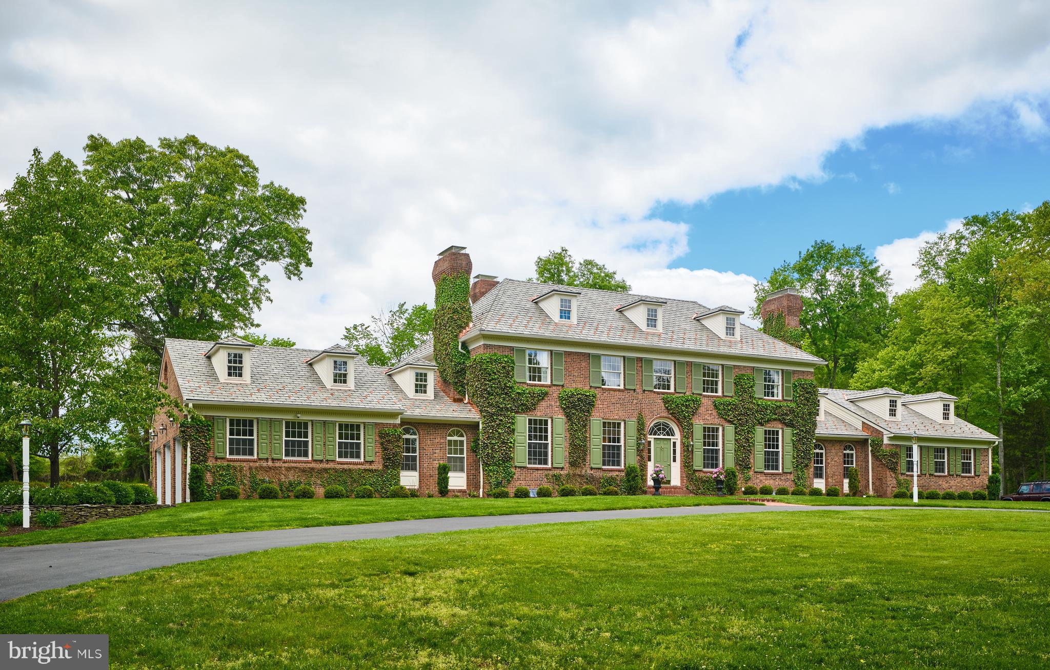 WOODLAND ACRES - Residential