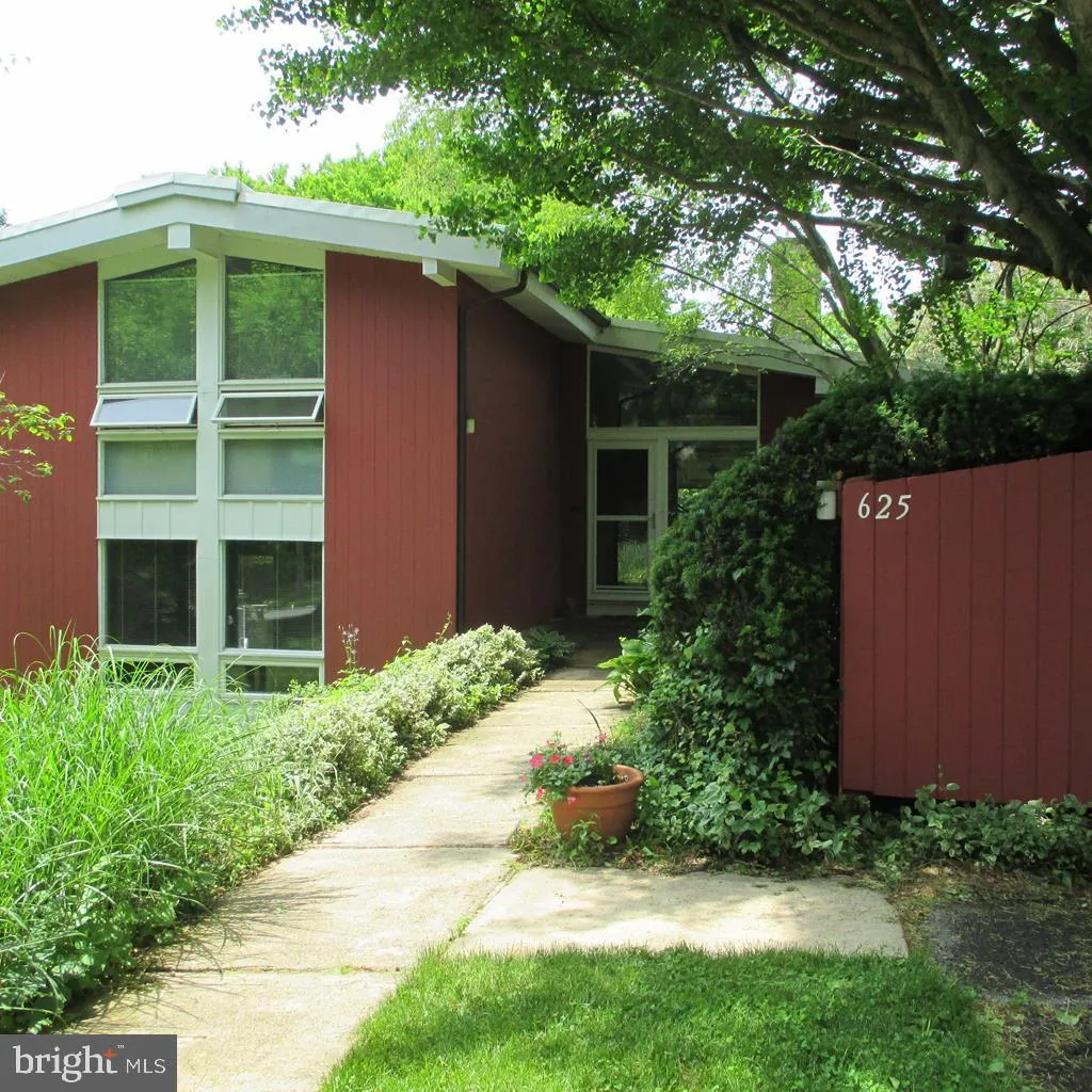 625 Ridge Avenue, State College, PA 16803
