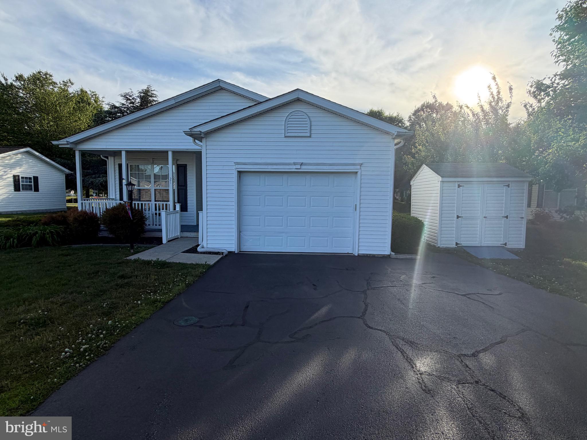 21 WHITBY LANE 195