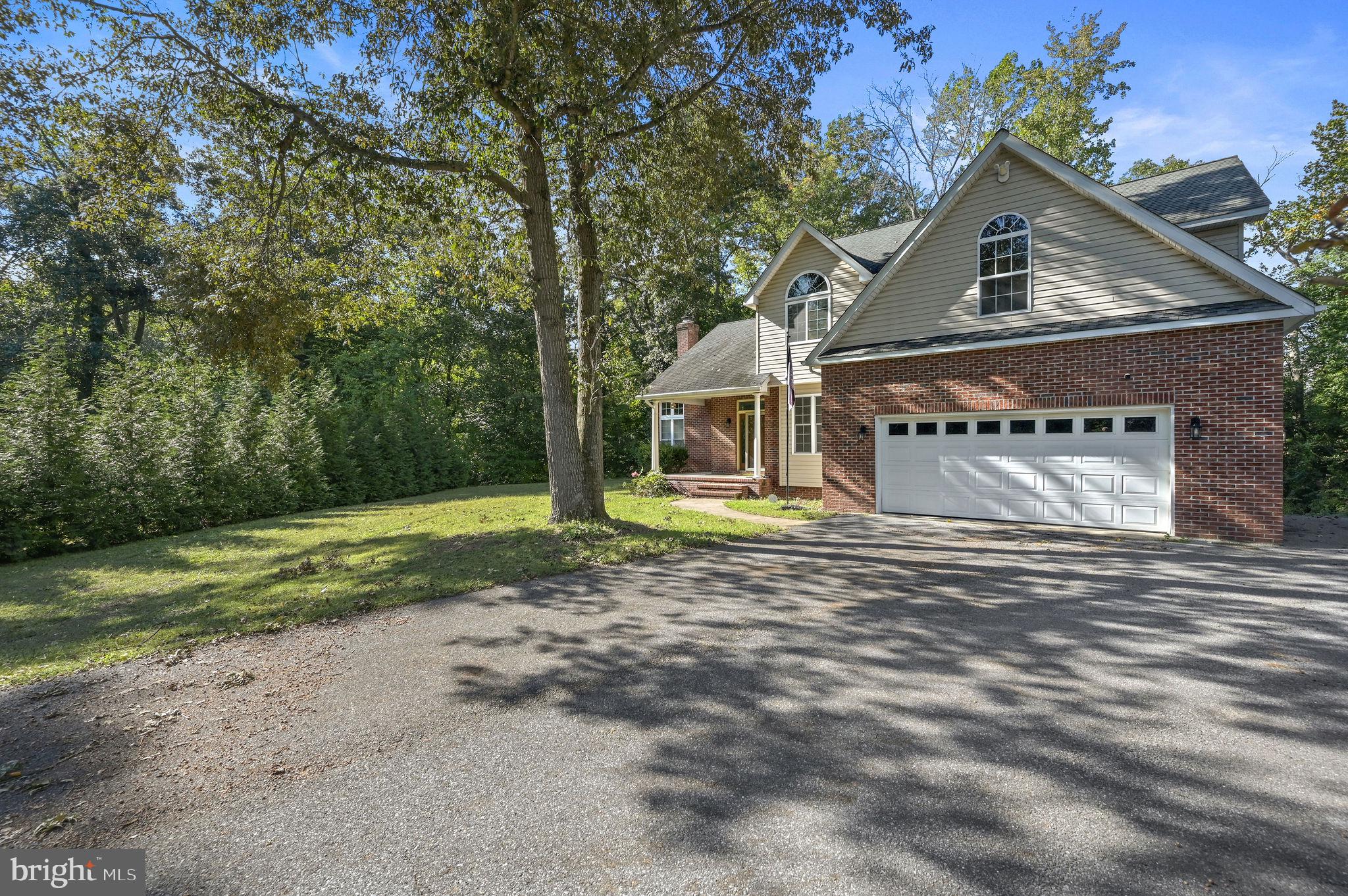 32 RIDGEWAY CIRCLE