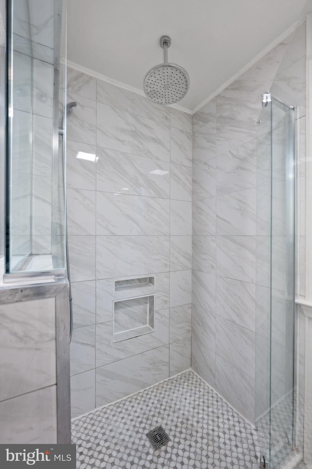 GLENHARDIE - Residential