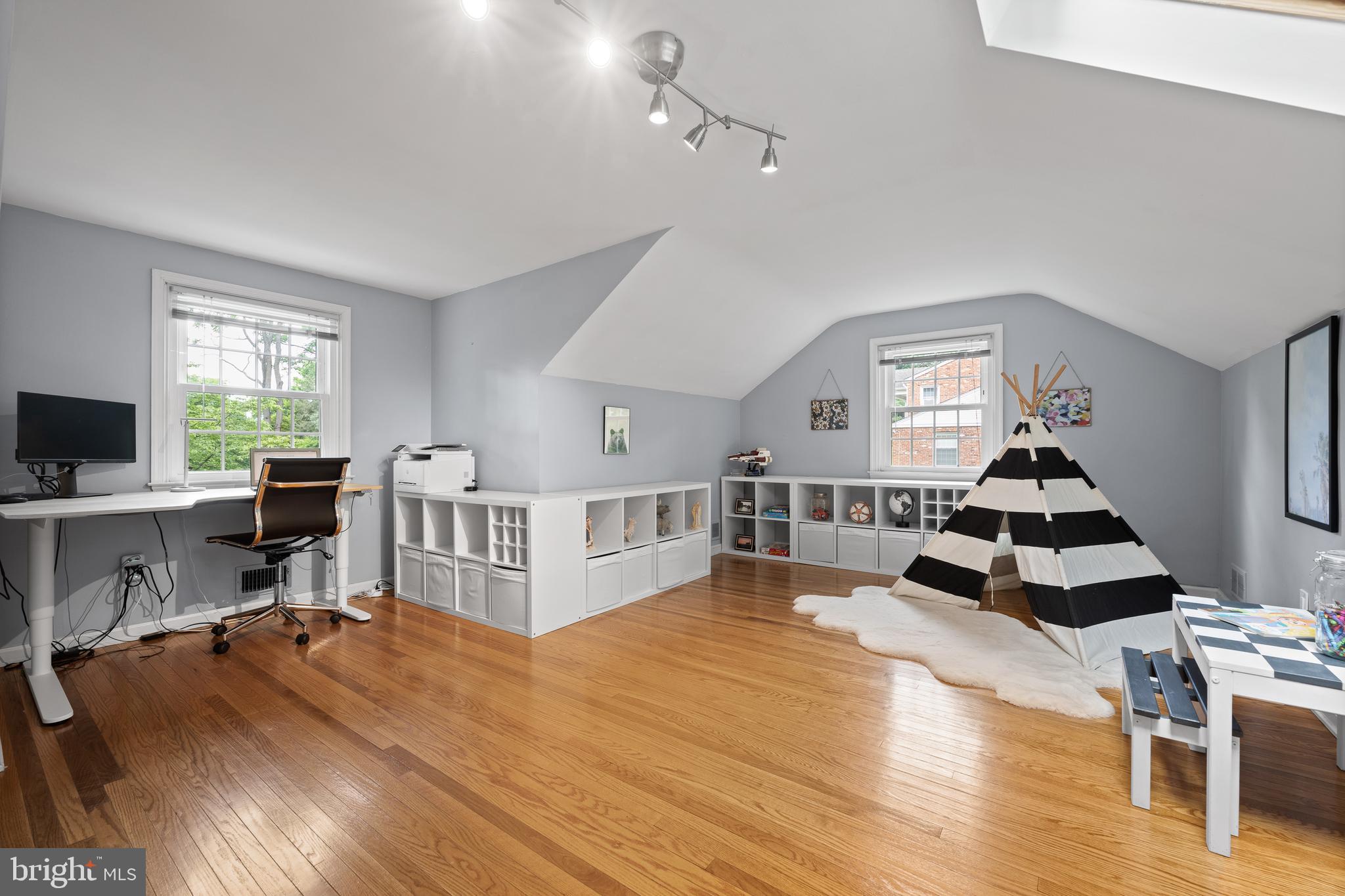 GLENHARDIE - Residential