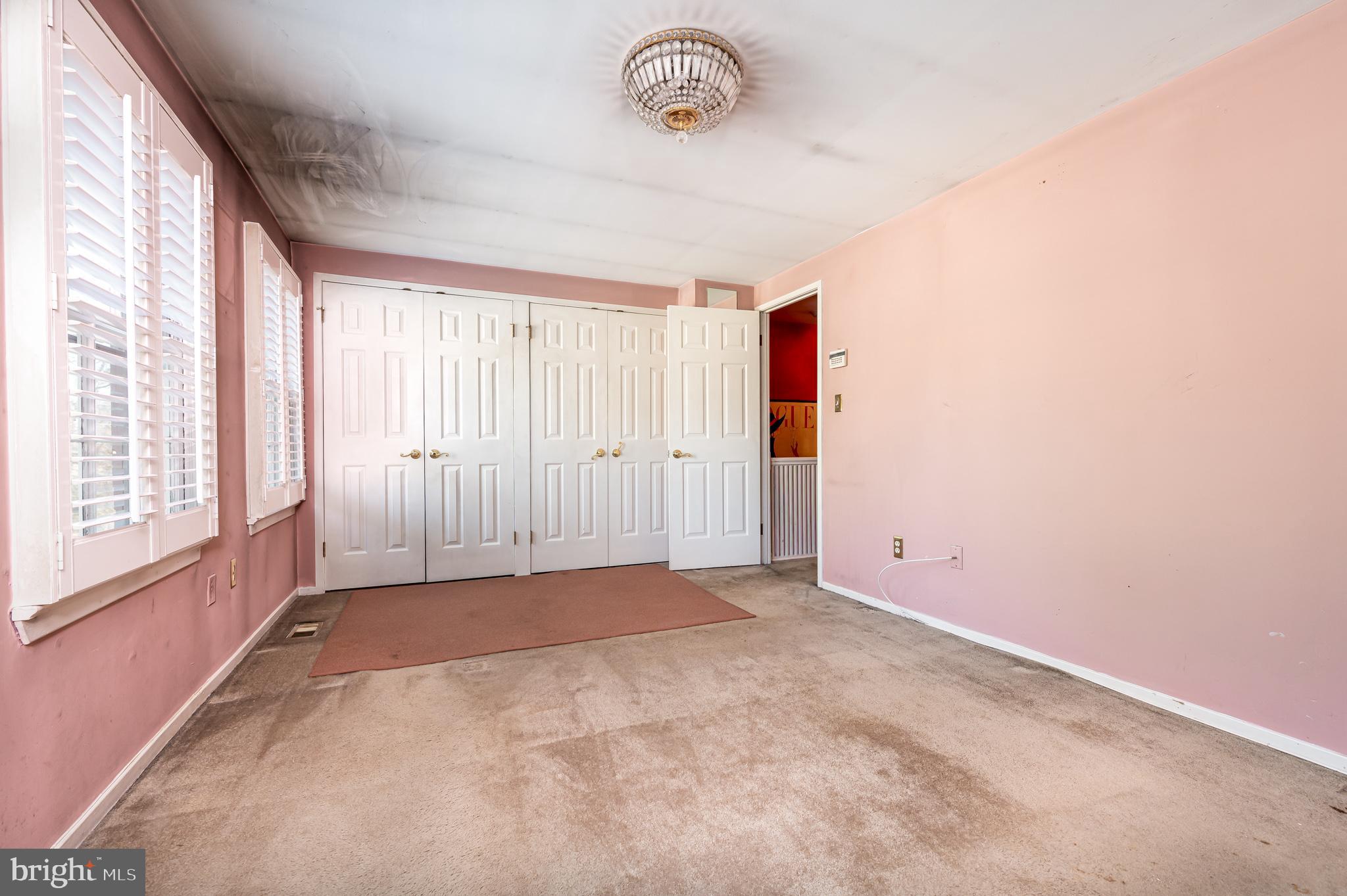 LONG REACH - Residential