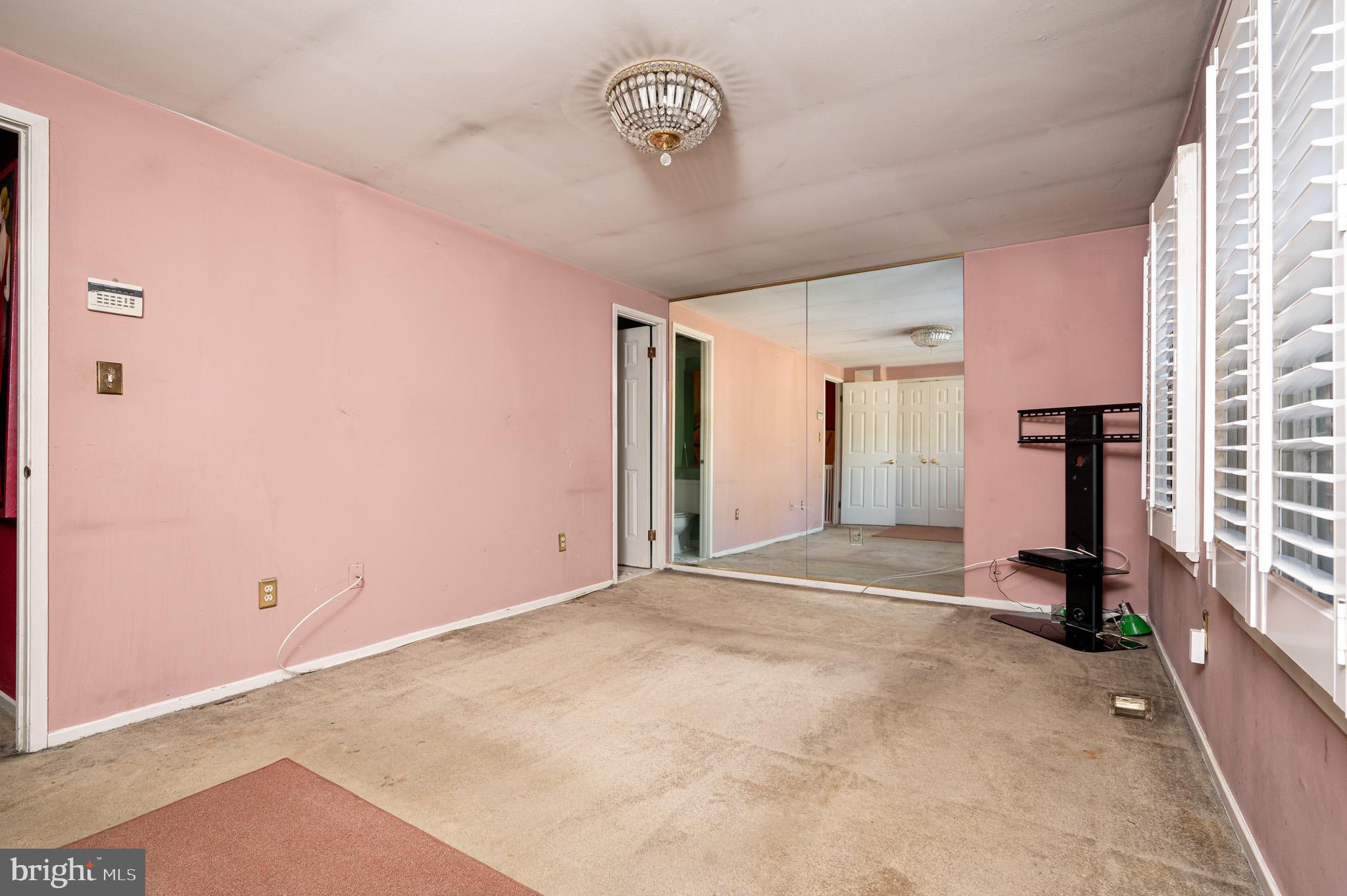 LONG REACH - Residential