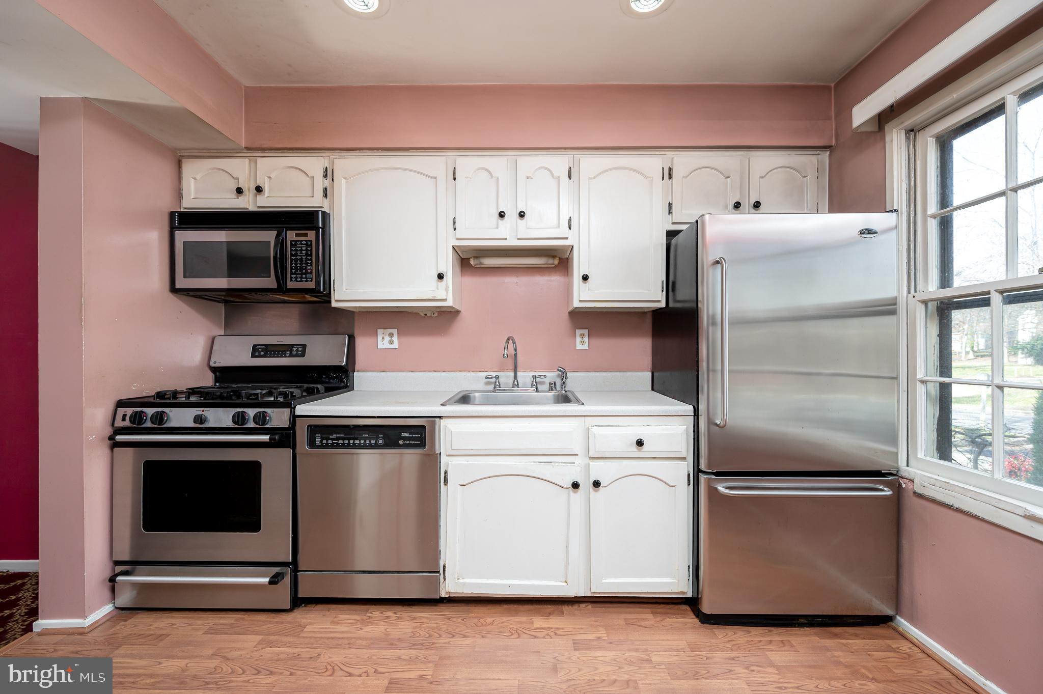 LONG REACH - Residential