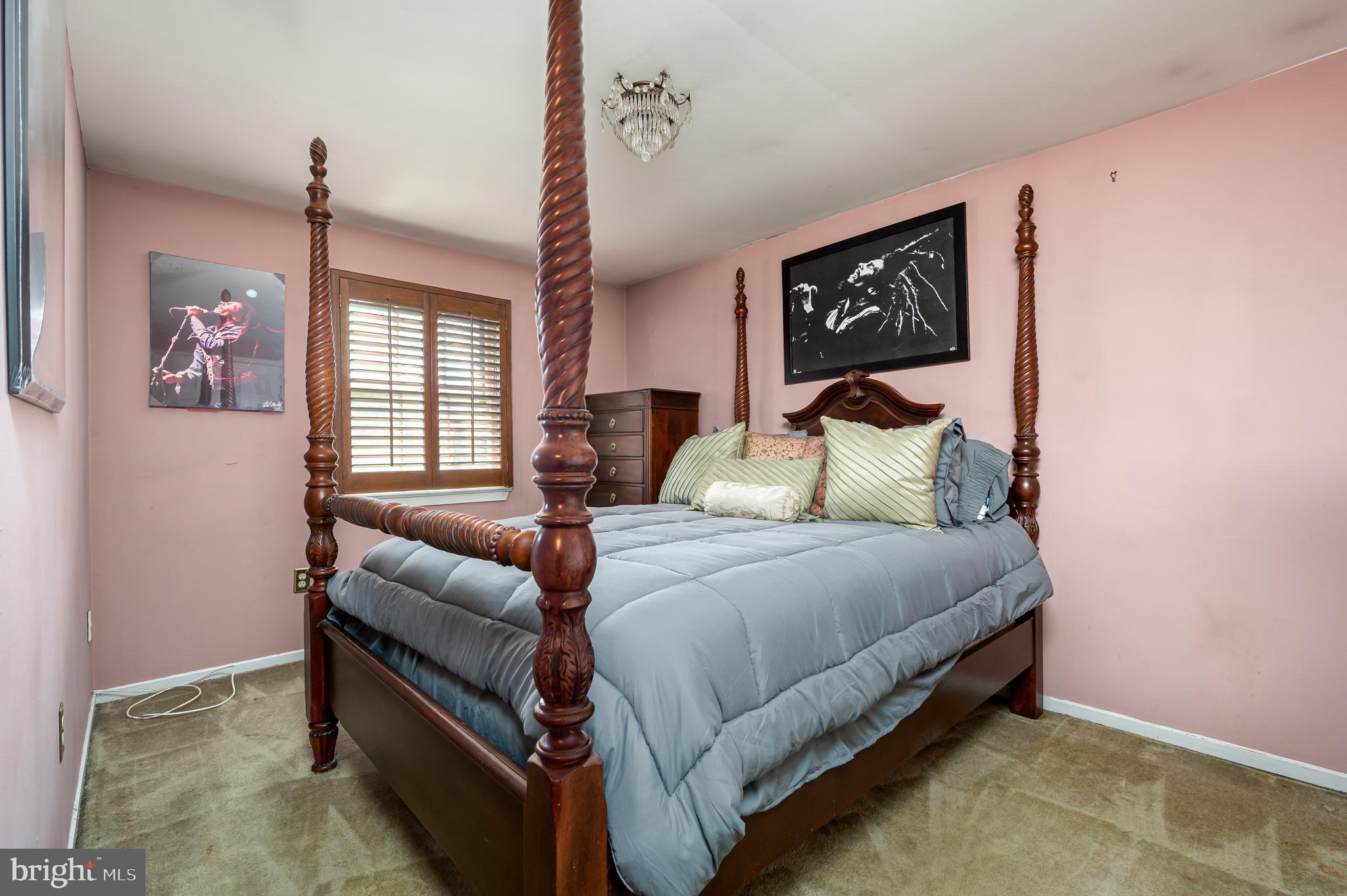 LONG REACH - Residential