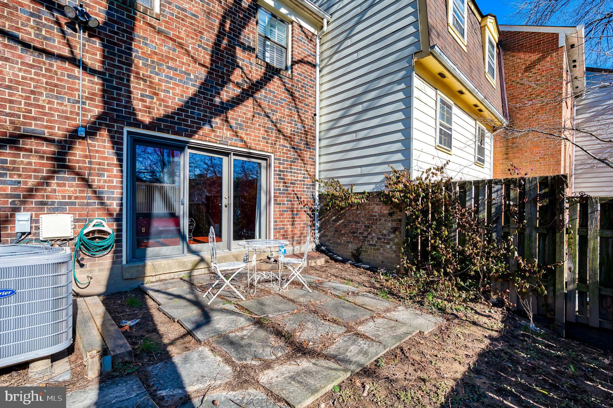 LONG REACH - Residential