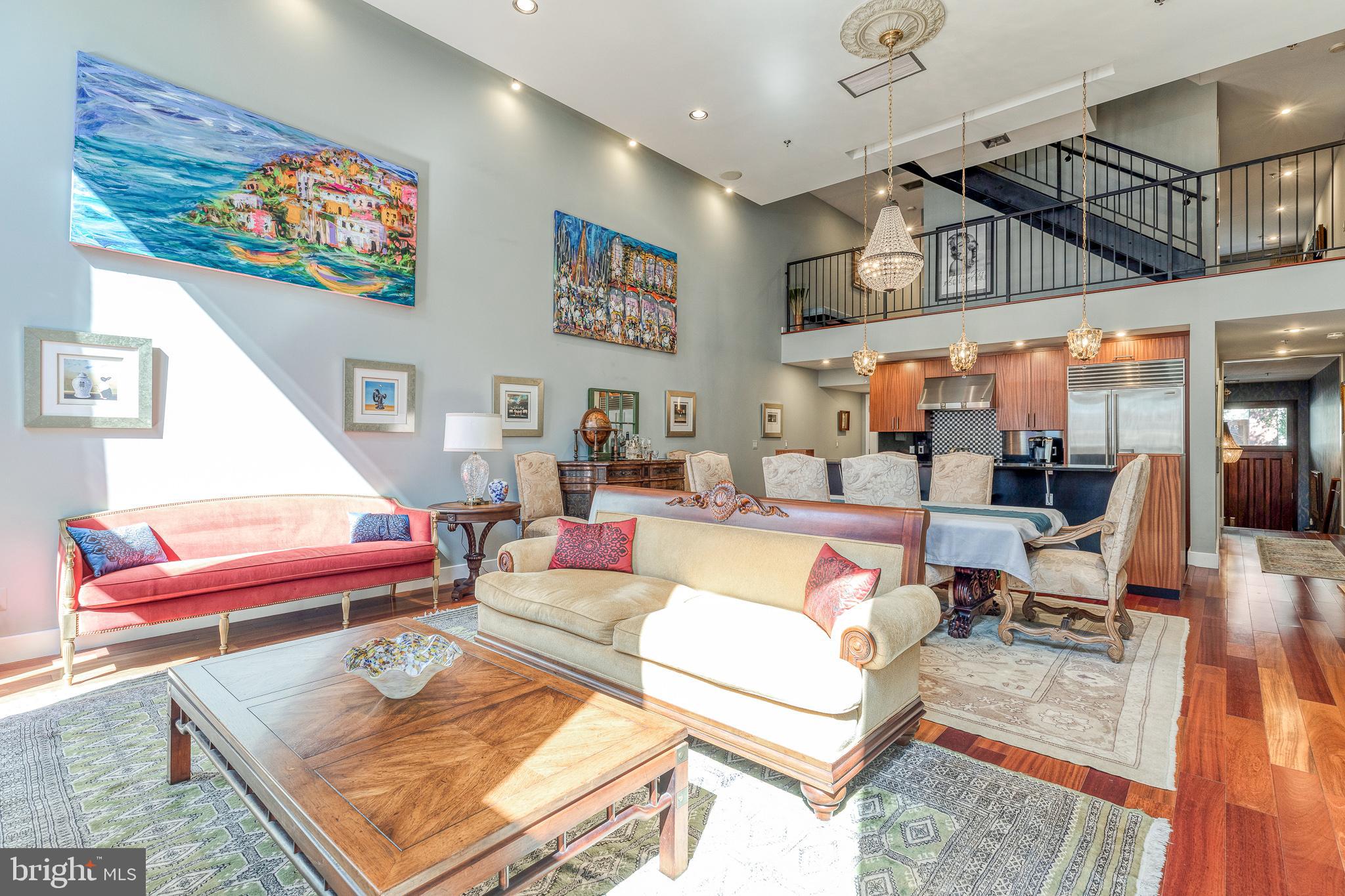 LOGAN SQUARE - Residential