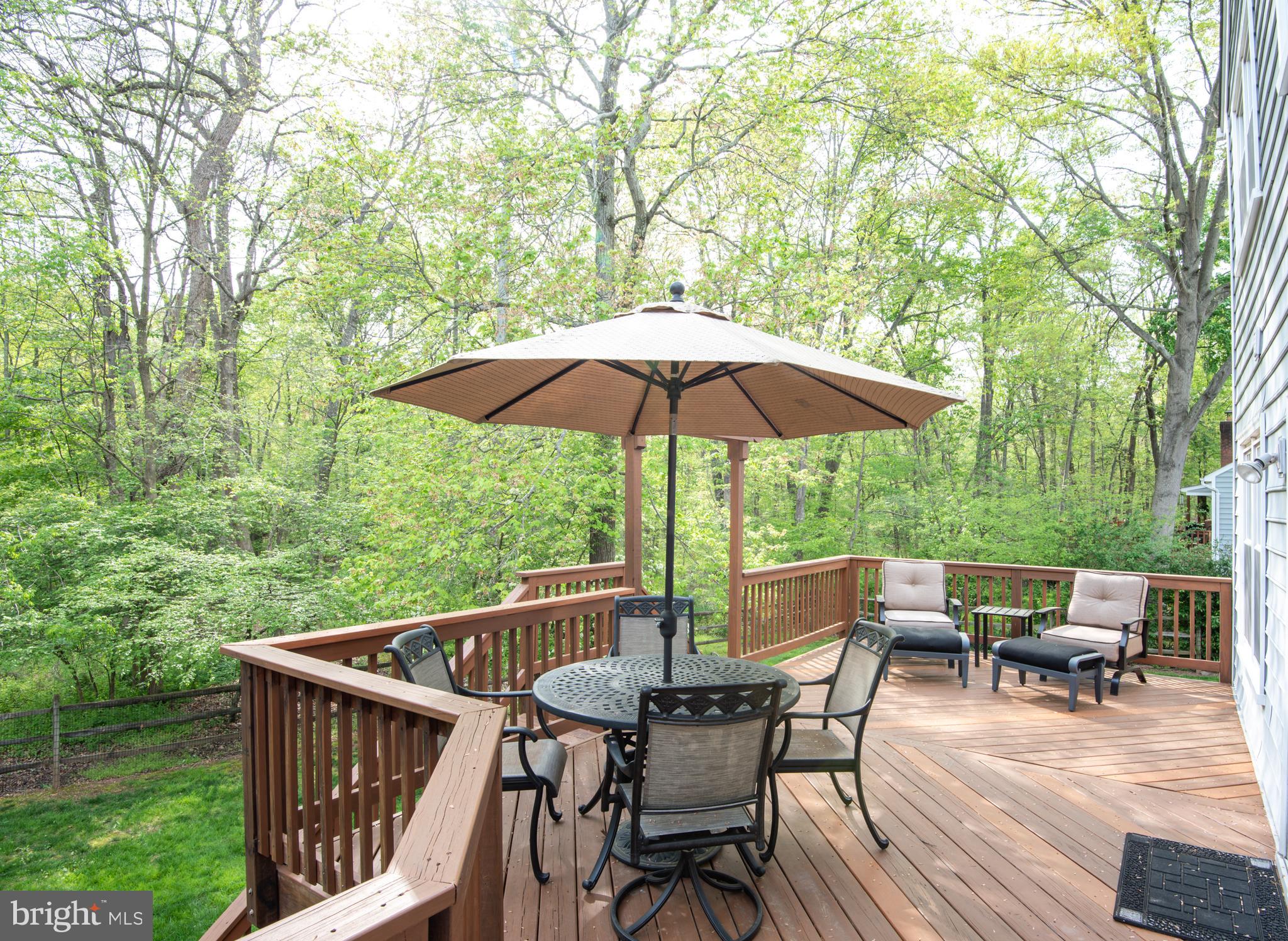 COUNTRY CLUB MANOR - Residential