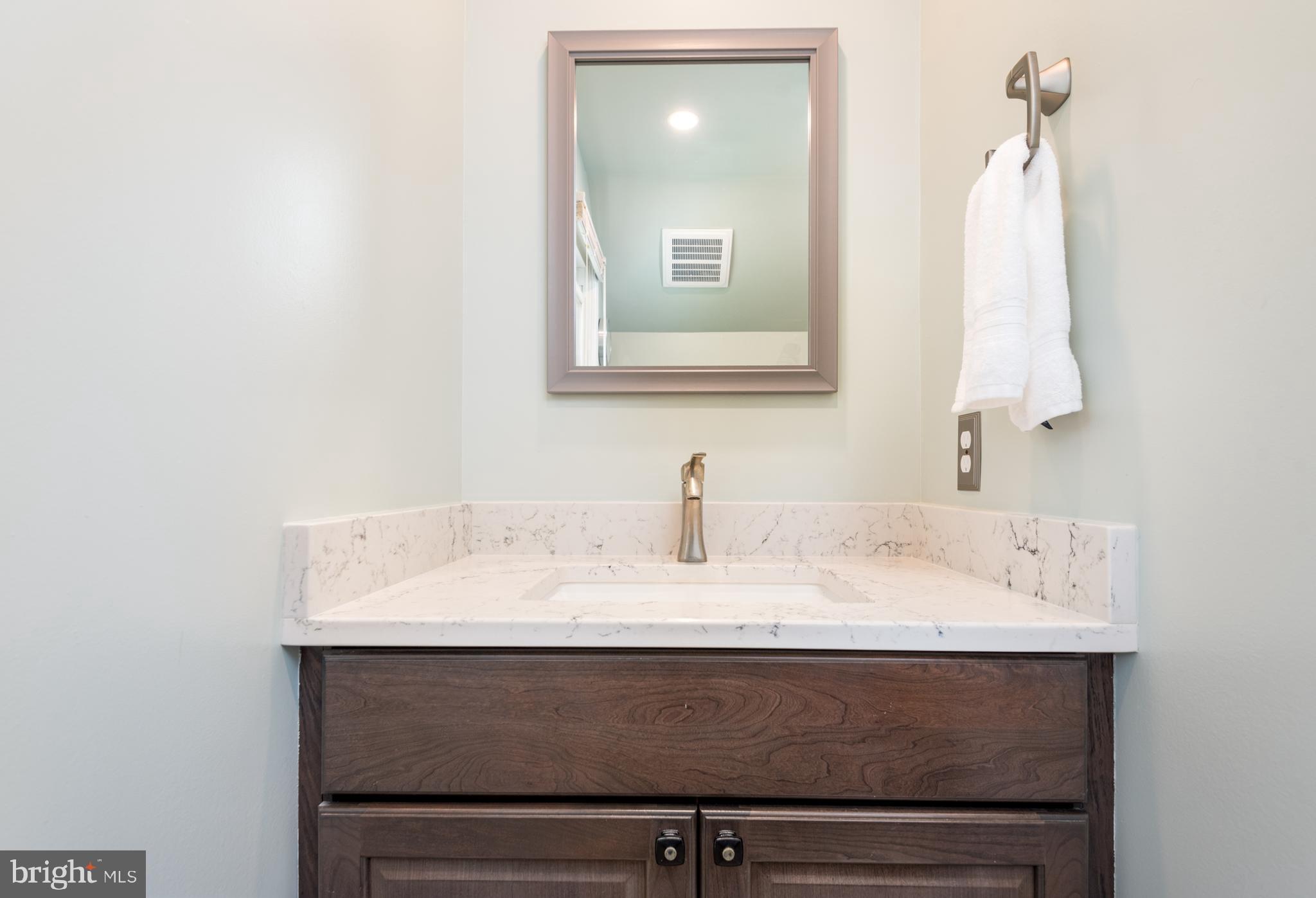 COUNTRY CLUB MANOR - Residential