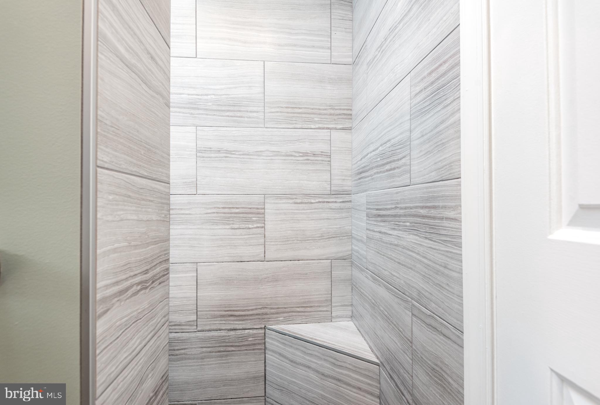 COUNTRY CLUB MANOR - Residential