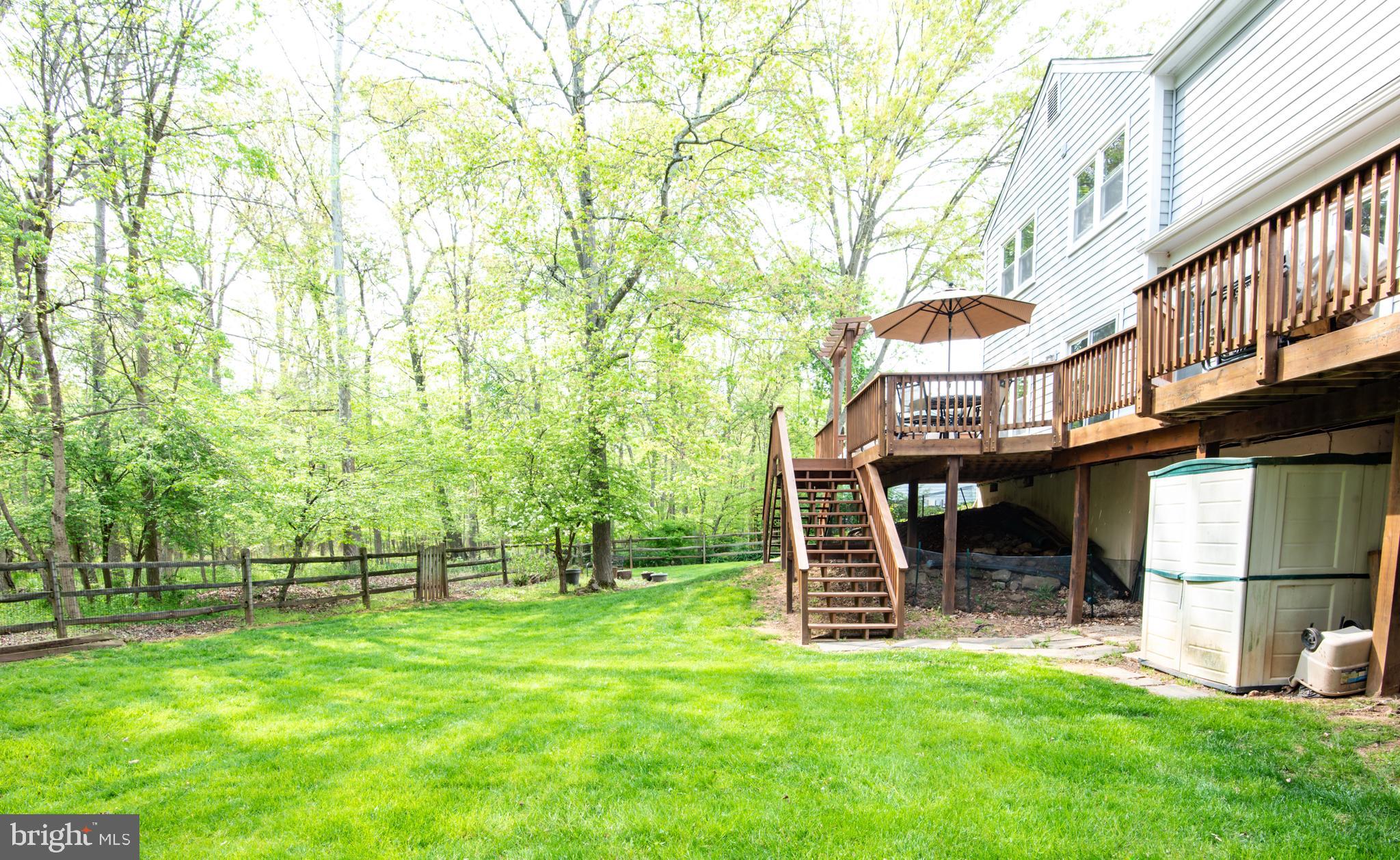 COUNTRY CLUB MANOR - Residential