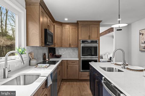 Photo of 1752 Lark Lane, CHERRY HILL, NJ 08003 (MLS # NJCD2112082)