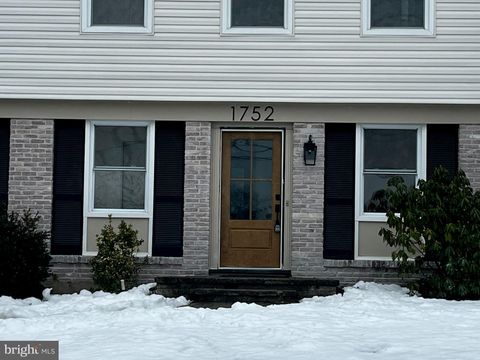 1752 LARK LANE CHERRY HILL NJ 08003