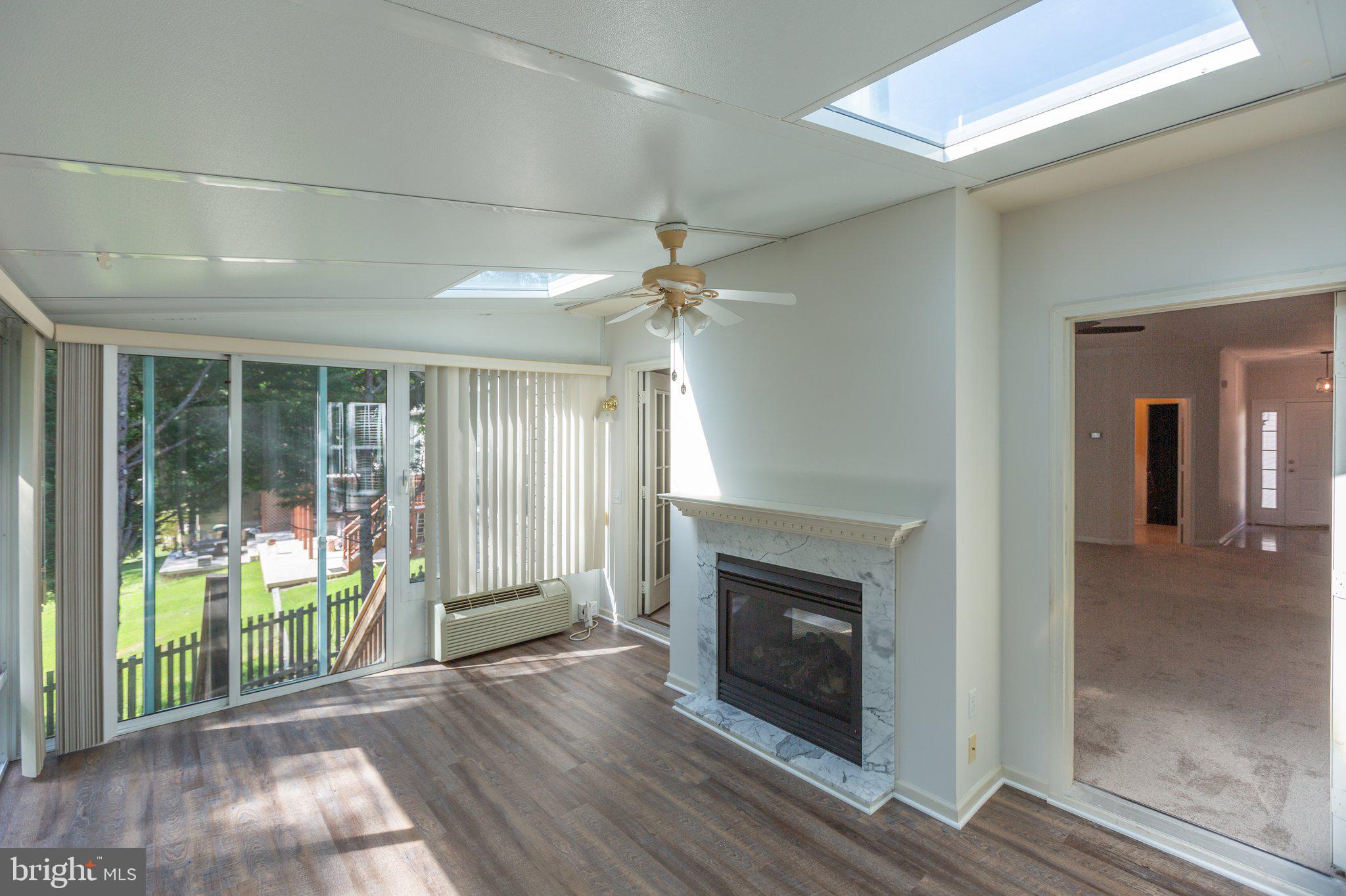 LEE'S HILL - Residential