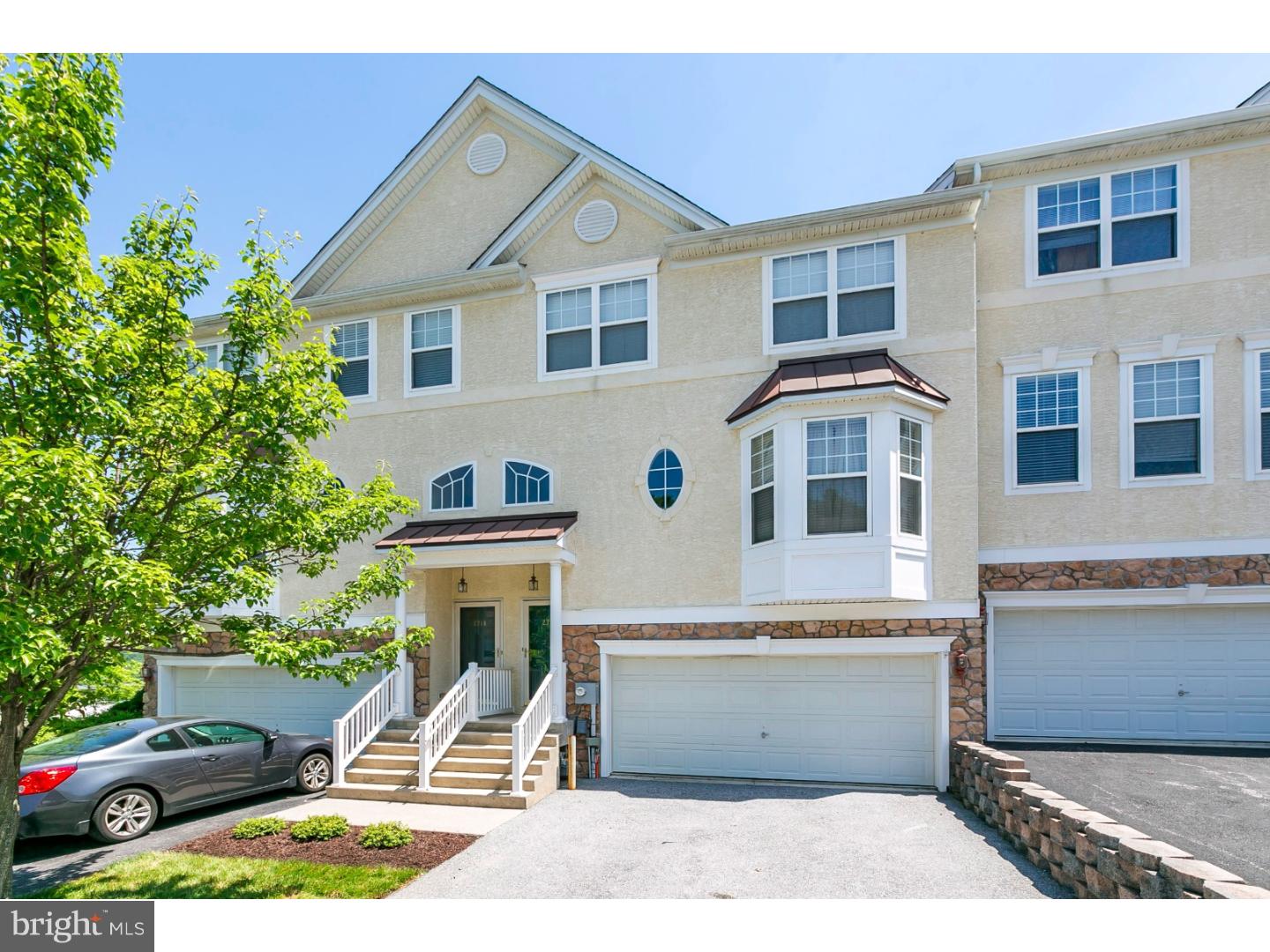 MEWS AT BAILEY STATION - Residential