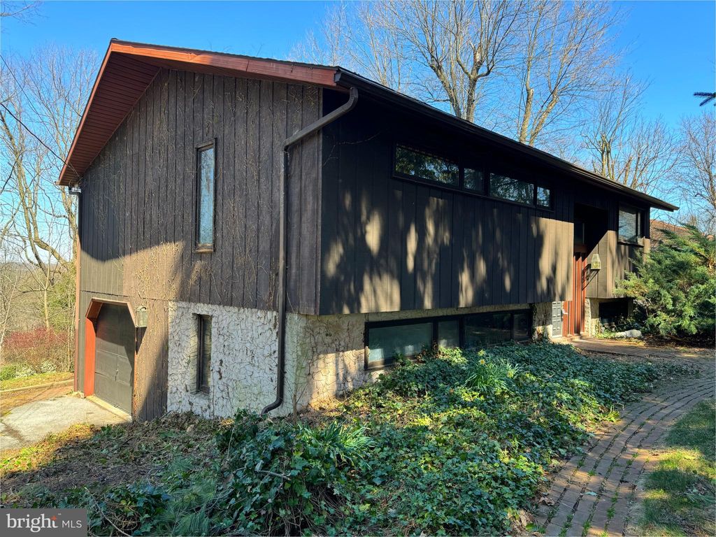 Photo of 1127 Ridge Road, Elizabethtown, PA 17022 (MLS # PALA2048724)