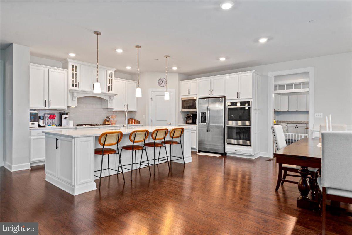 OAK CREEK CLUB - Residential Lease