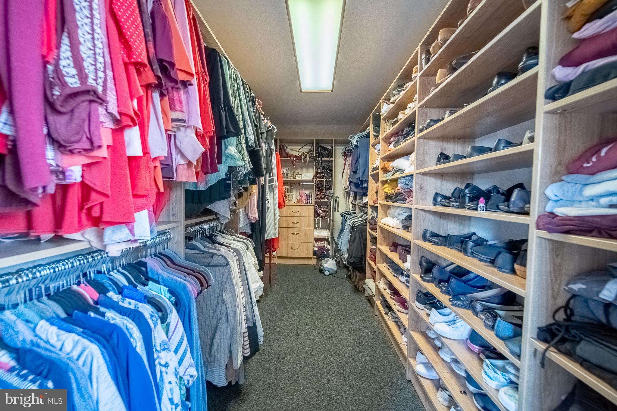 VALLEY VIEW - Residential